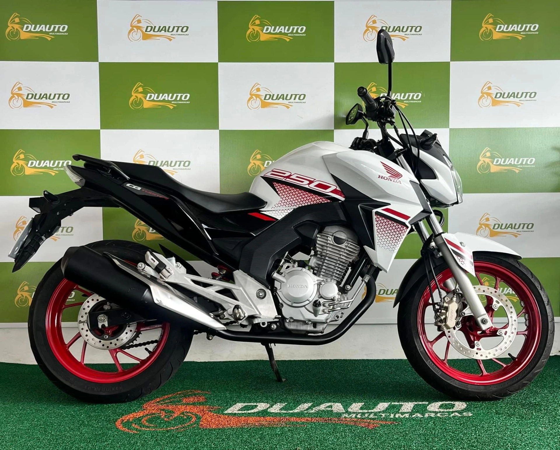 HONDA CB TWISTER Street
