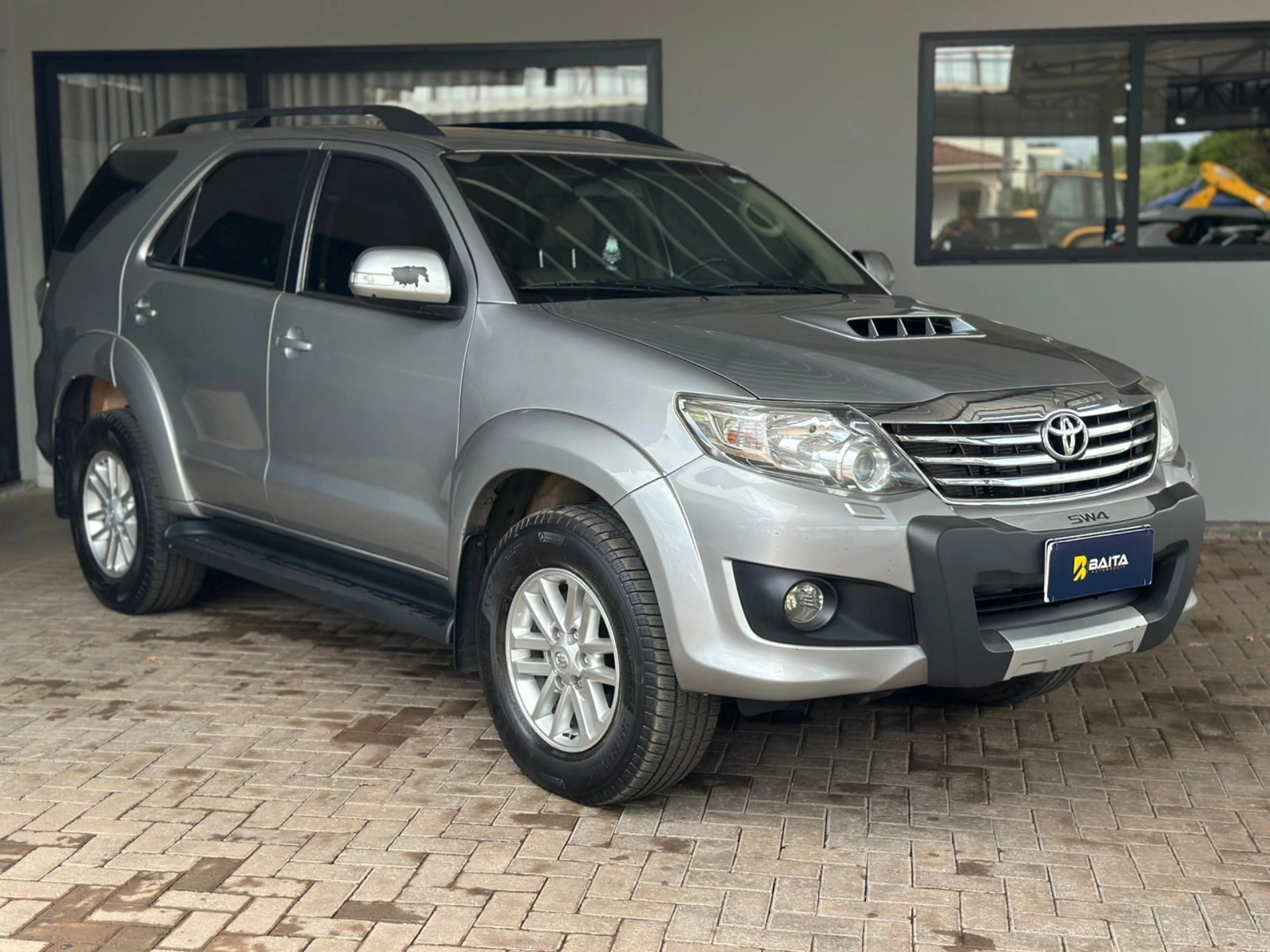 TOYOTA HILUX SW4 - Imagem 2