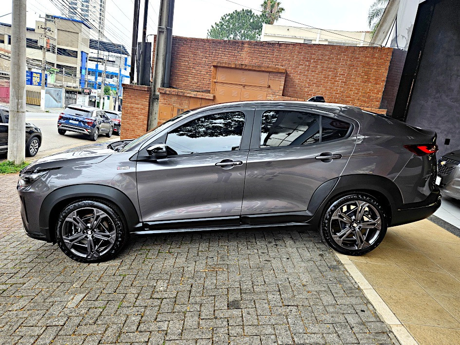 fiat FASTBACK 1.3 TURBO 270 FLEX LIMITED EDITION AT6 20236