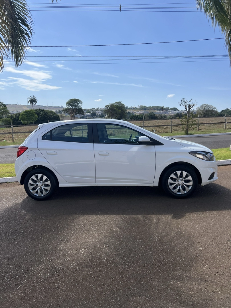 CHEVROLET ONIX 1.4 MPFI LT 8V FLEX 4P MANUAL