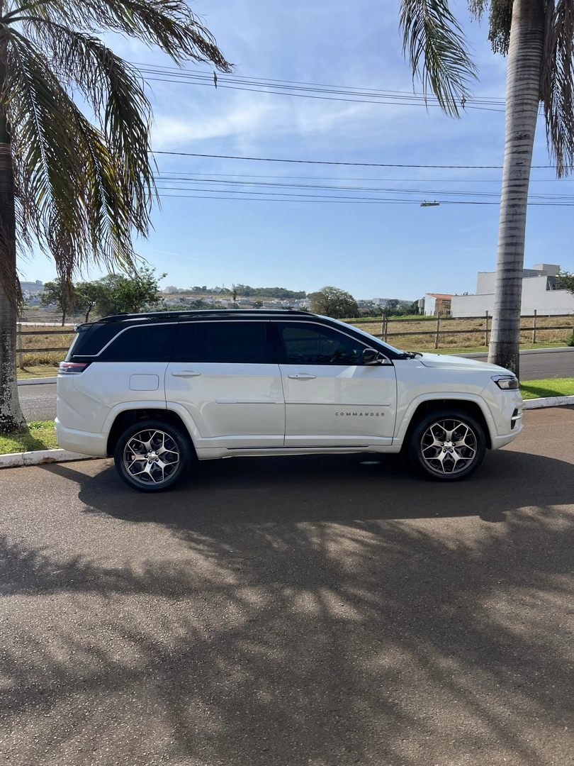 JEEP COMMANDER 2.0 TD380 TURBO DIESEL OVERLAND AT9