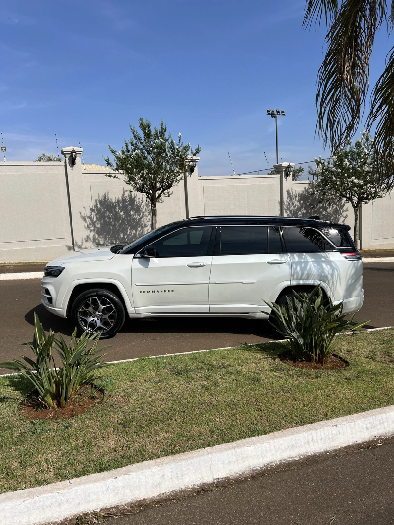 JEEP COMMANDER 2.0 TD380 TURBO DIESEL OVERLAND AT9