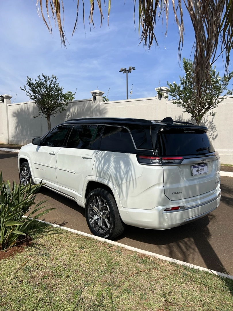 JEEP COMMANDER 2.0 TD380 TURBO DIESEL OVERLAND AT9