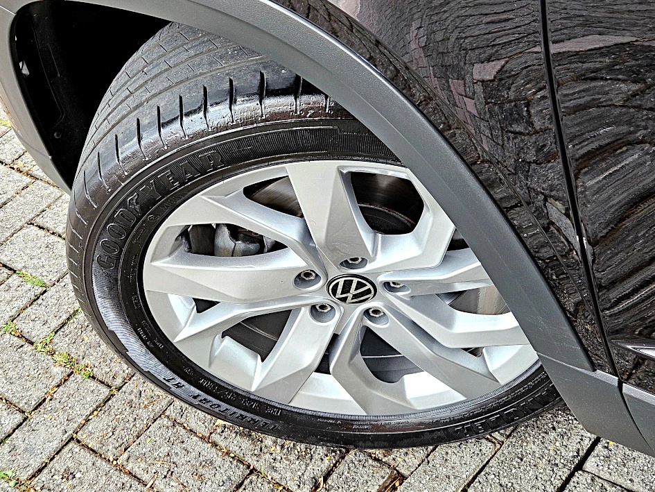 volkswagen TAOS 1.4 250 TSI TOTAL FLEX COMFORTLINE AUTOMÁTICO 202215