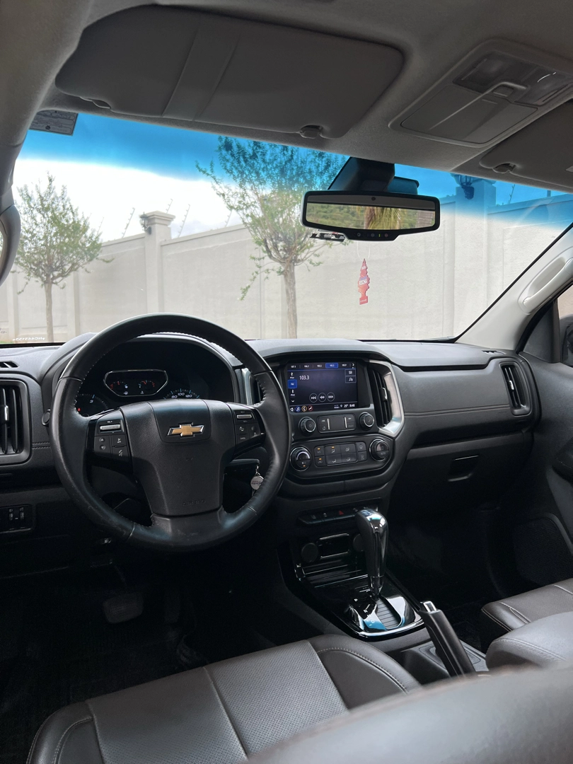 CHEVROLET S10 2.8 16V TURBO DIESEL HIGH COUNTRY CD 4X4 AUTOMÁTICO