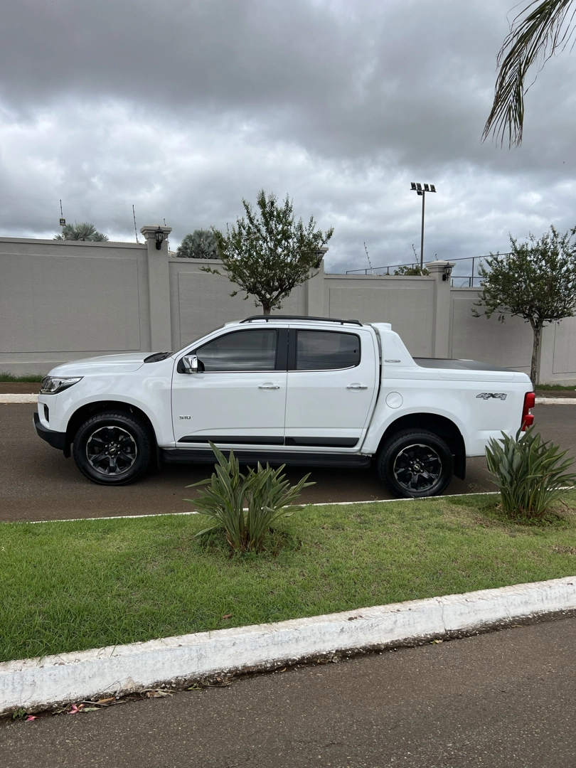 CHEVROLET S10 2.8 16V TURBO DIESEL HIGH COUNTRY CD 4X4 AUTOMÁTICO