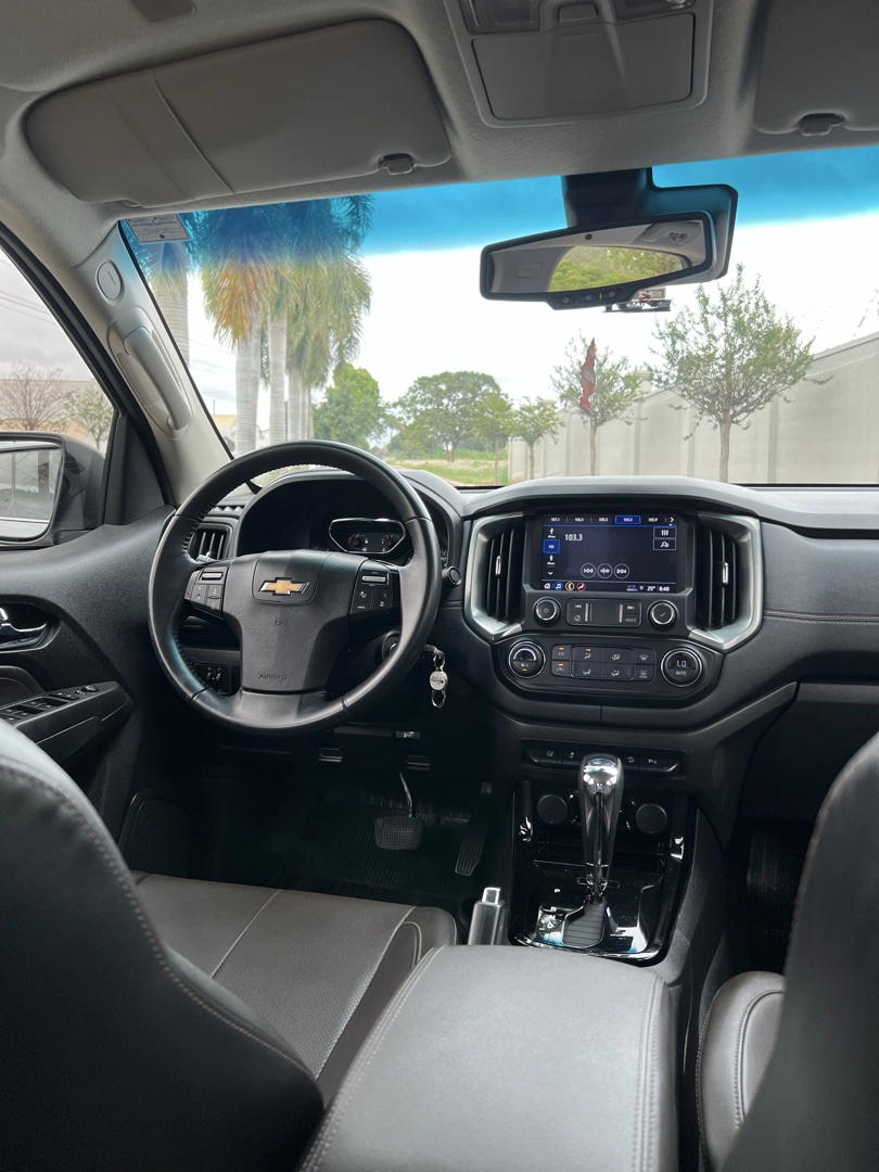 CHEVROLET S10 2.8 16V TURBO DIESEL HIGH COUNTRY CD 4X4 AUTOMÁTICO