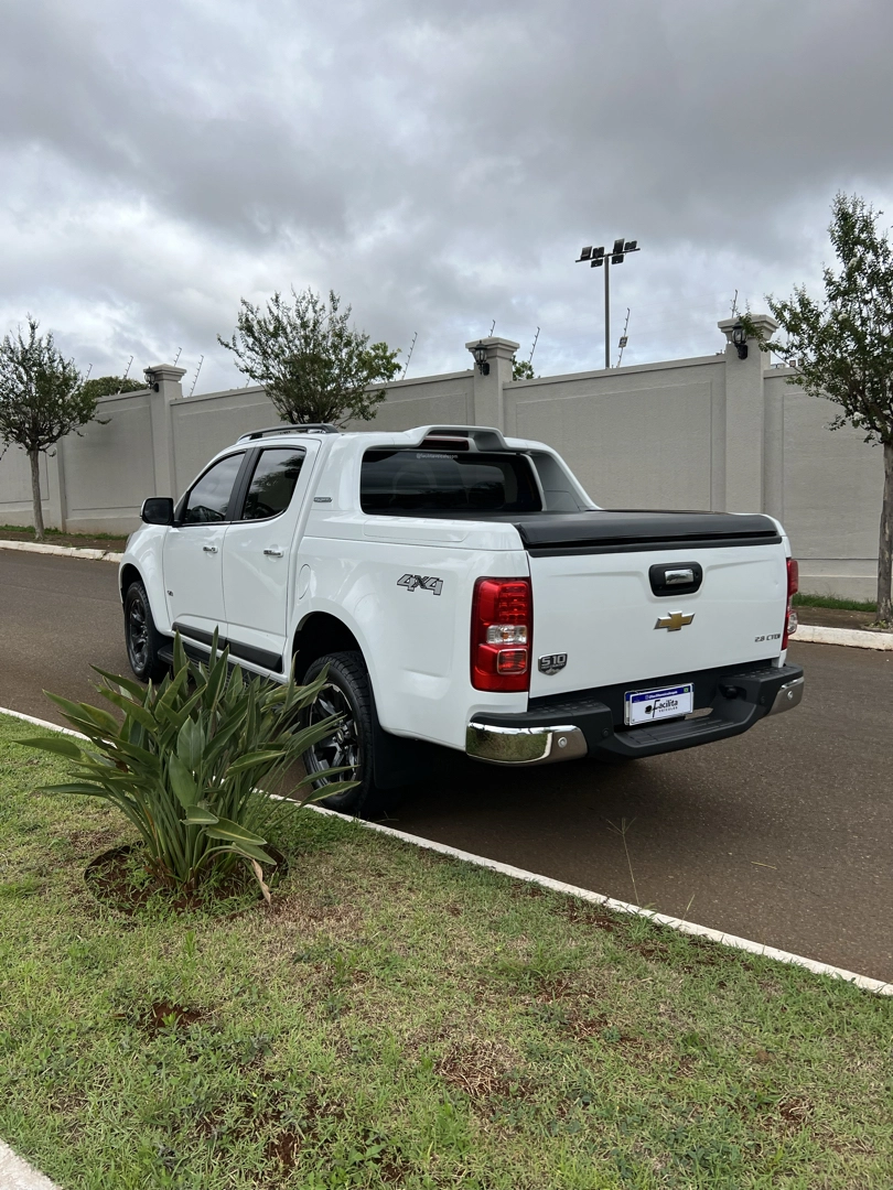 CHEVROLET S10 2.8 16V TURBO DIESEL HIGH COUNTRY CD 4X4 AUTOMÁTICO