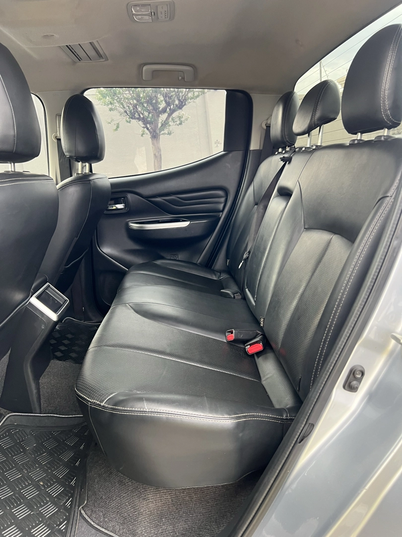 MITSUBISHI L200 TRITON 2.4 16V TURBO DIESEL SPORT HPE-S CD 4P 4X4 AUTOMÁTICO