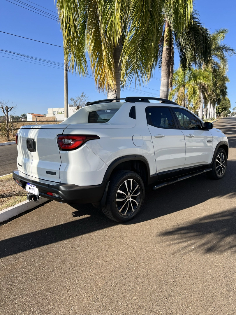 FIAT TORO 2.0 16V TURBO DIESEL ULTRA 4WD AT9
