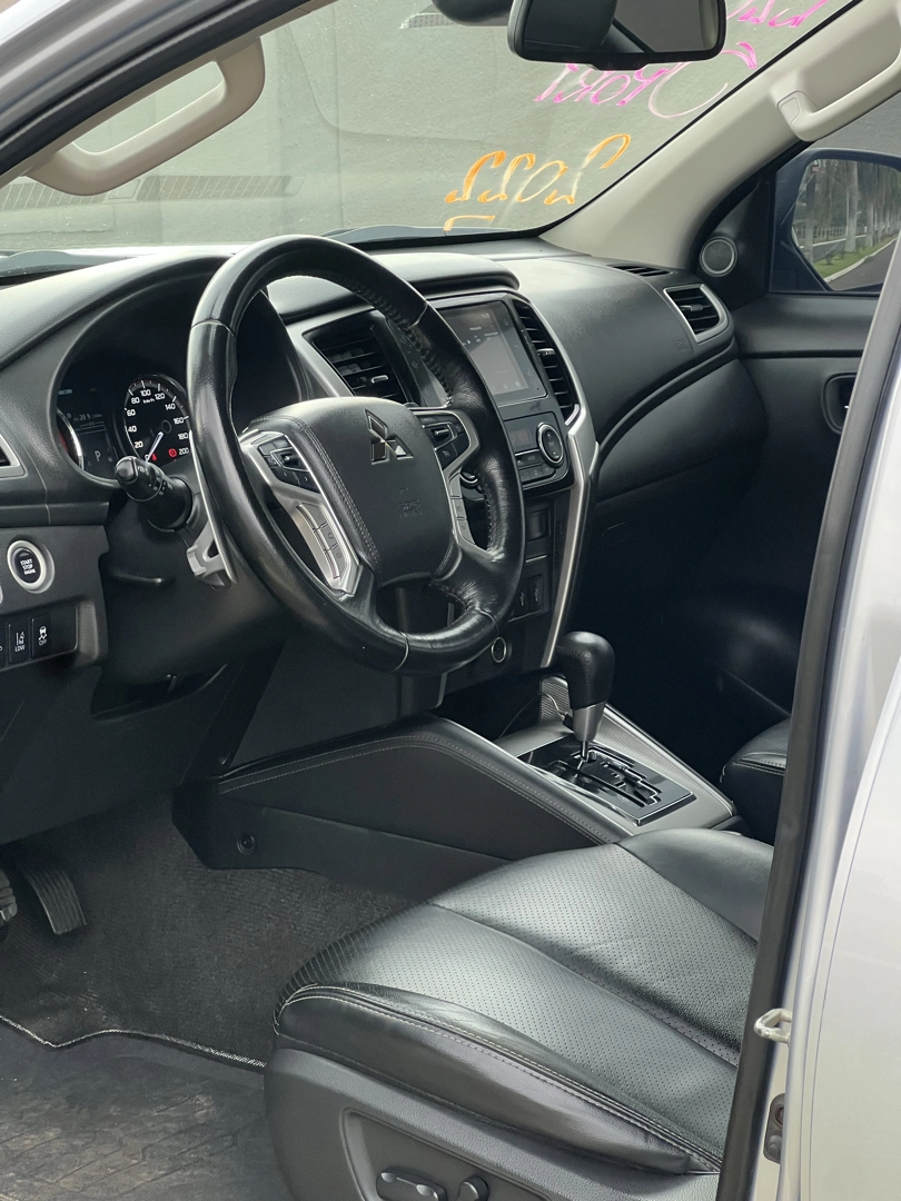 MITSUBISHI L200 TRITON 2.4 16V TURBO DIESEL SPORT HPE-S CD 4P 4X4 AUTOMÁTICO