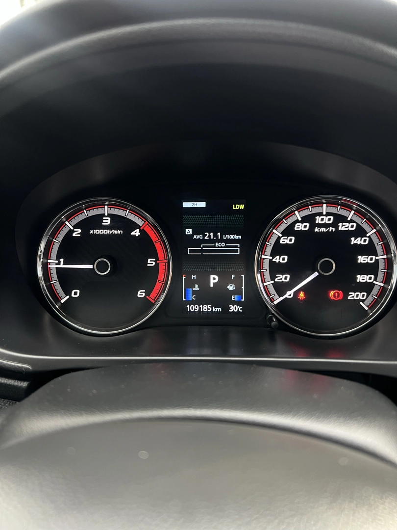 MITSUBISHI L200 TRITON 2.4 16V TURBO DIESEL SPORT HPE-S CD 4P 4X4 AUTOMÁTICO