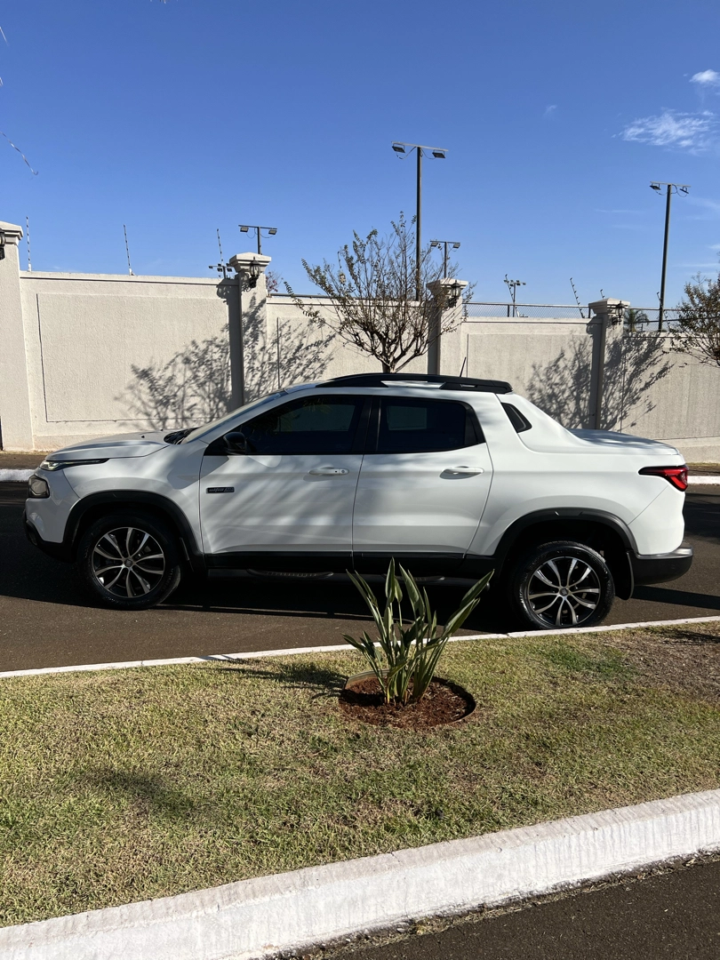 FIAT TORO 2.0 16V TURBO DIESEL ULTRA 4WD AT9