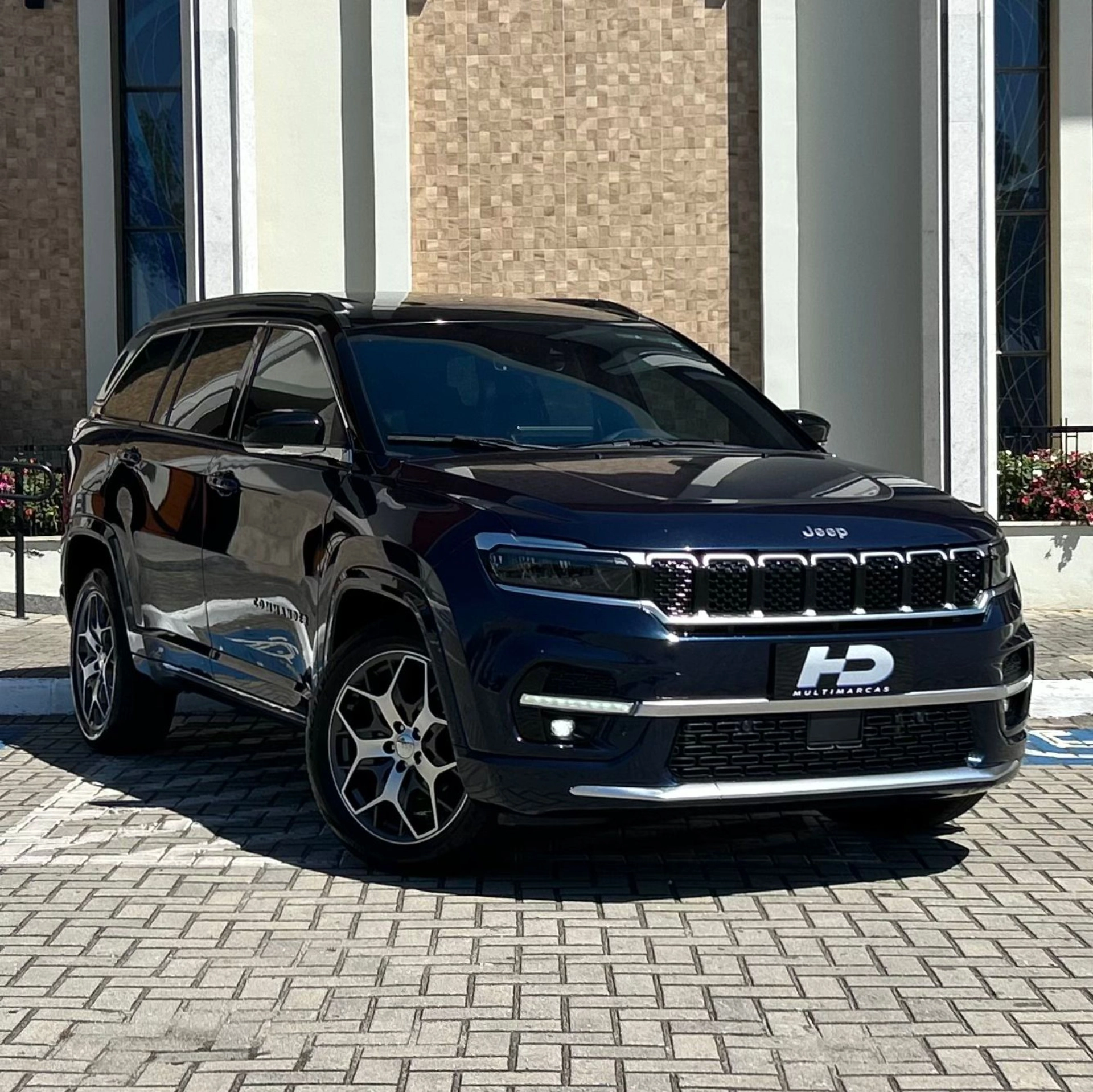 COMMANDER 1.3 T270 TURBO FLEX OVERLAND AT6