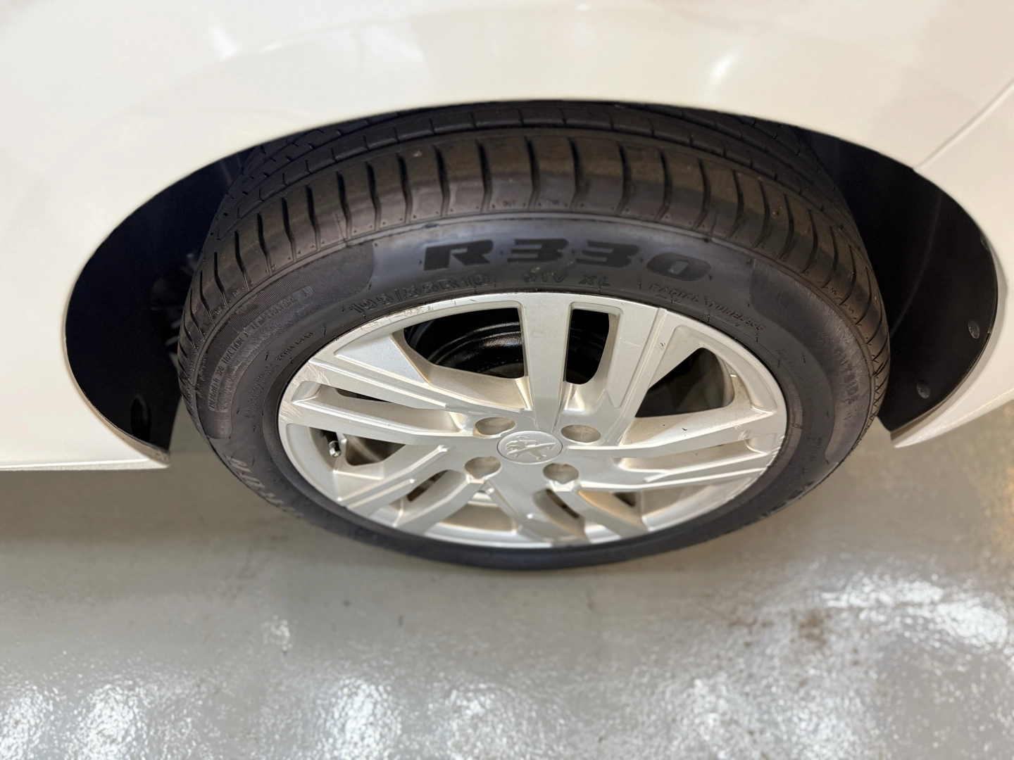 PEUGEOT 208 1.6 16V FLEX ACTIVE AT6