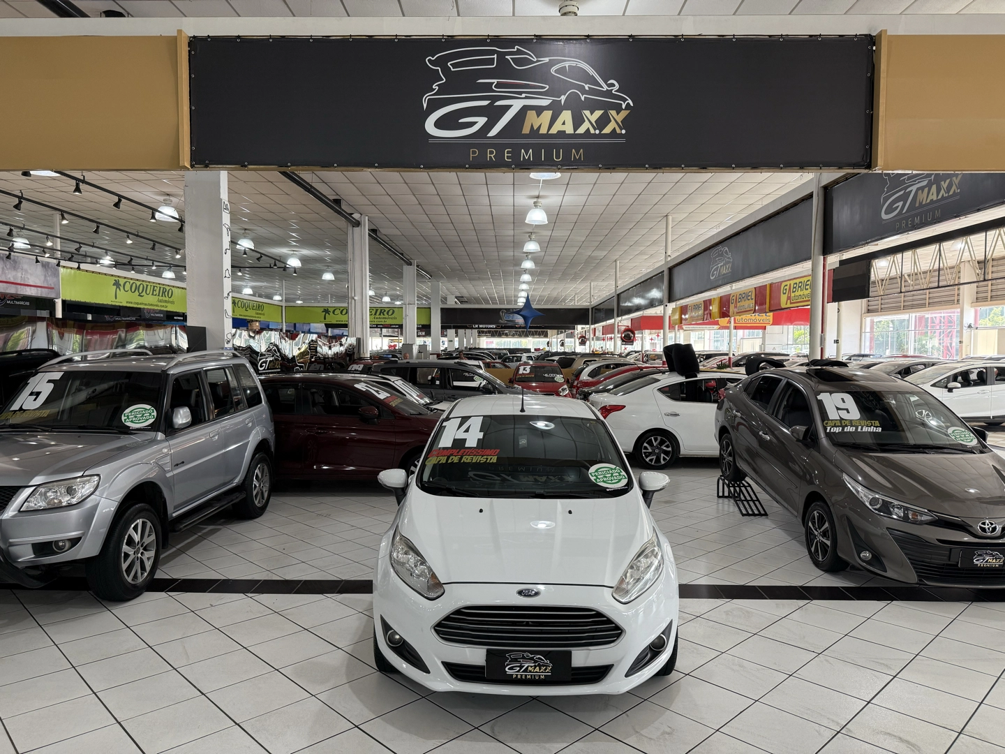 FORD FIESTA 1.6 SE HATCH 16V FLEX 4P POWERSHIFT