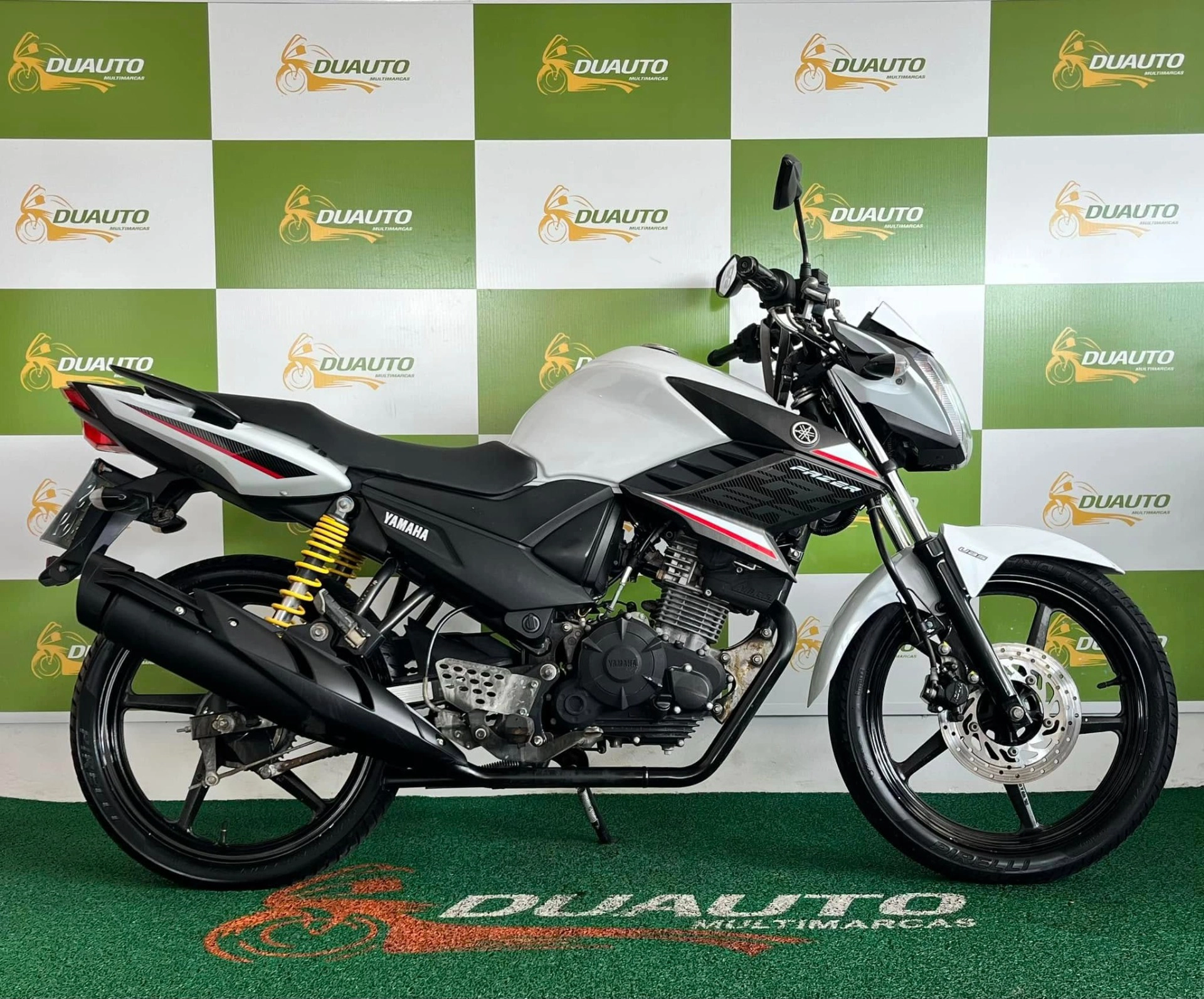 YAMAHA YS 150 FAZER SED Street