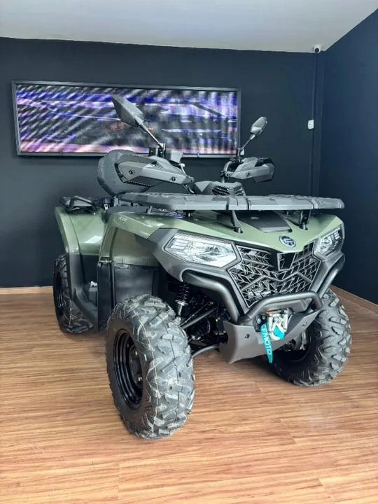 CFMOTO CFORCE 450L Quadriciclo