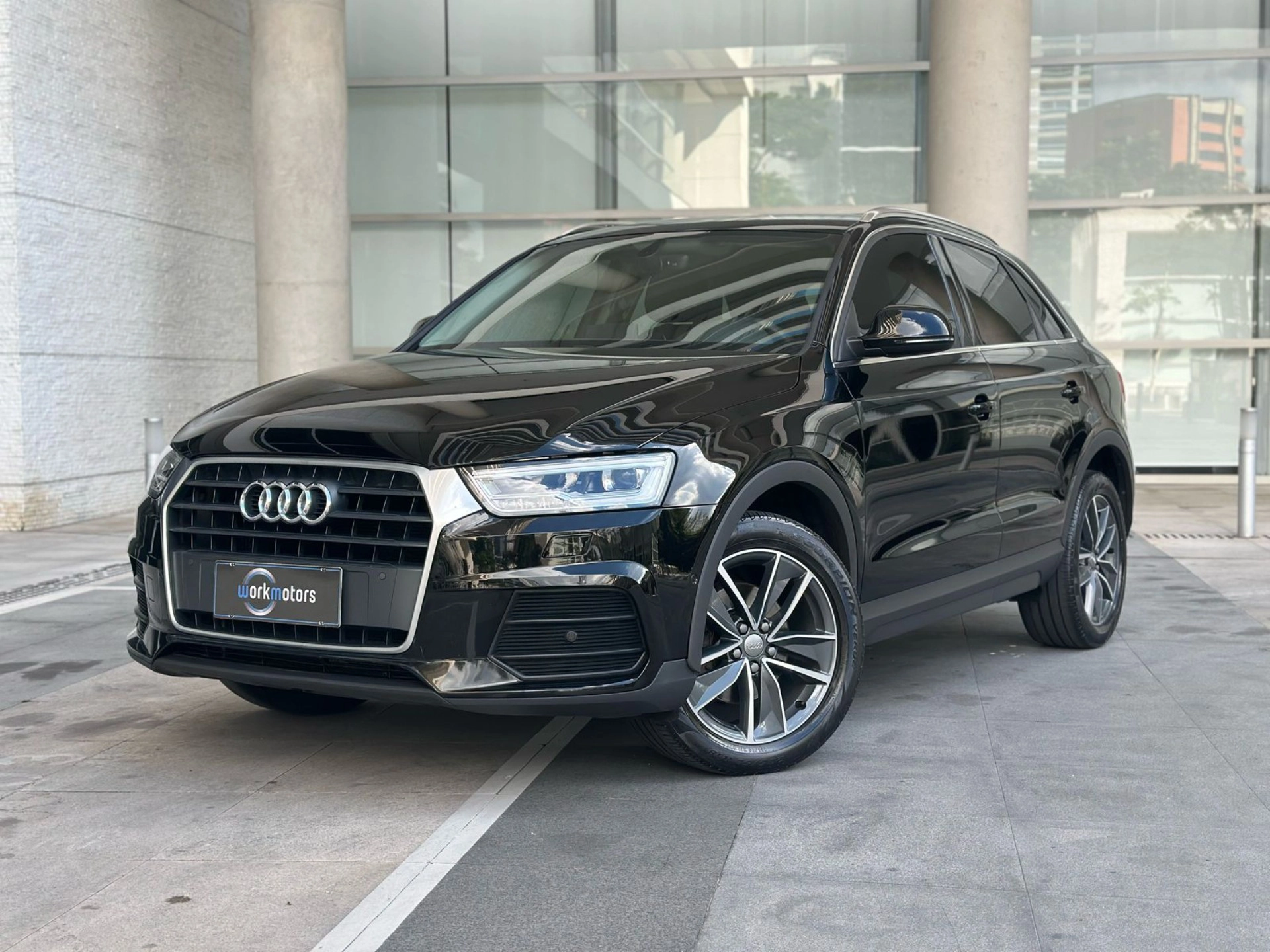 AUDI Q3 1.4 TFSI FLEX PRESTIGE PLUS S TRONIC
