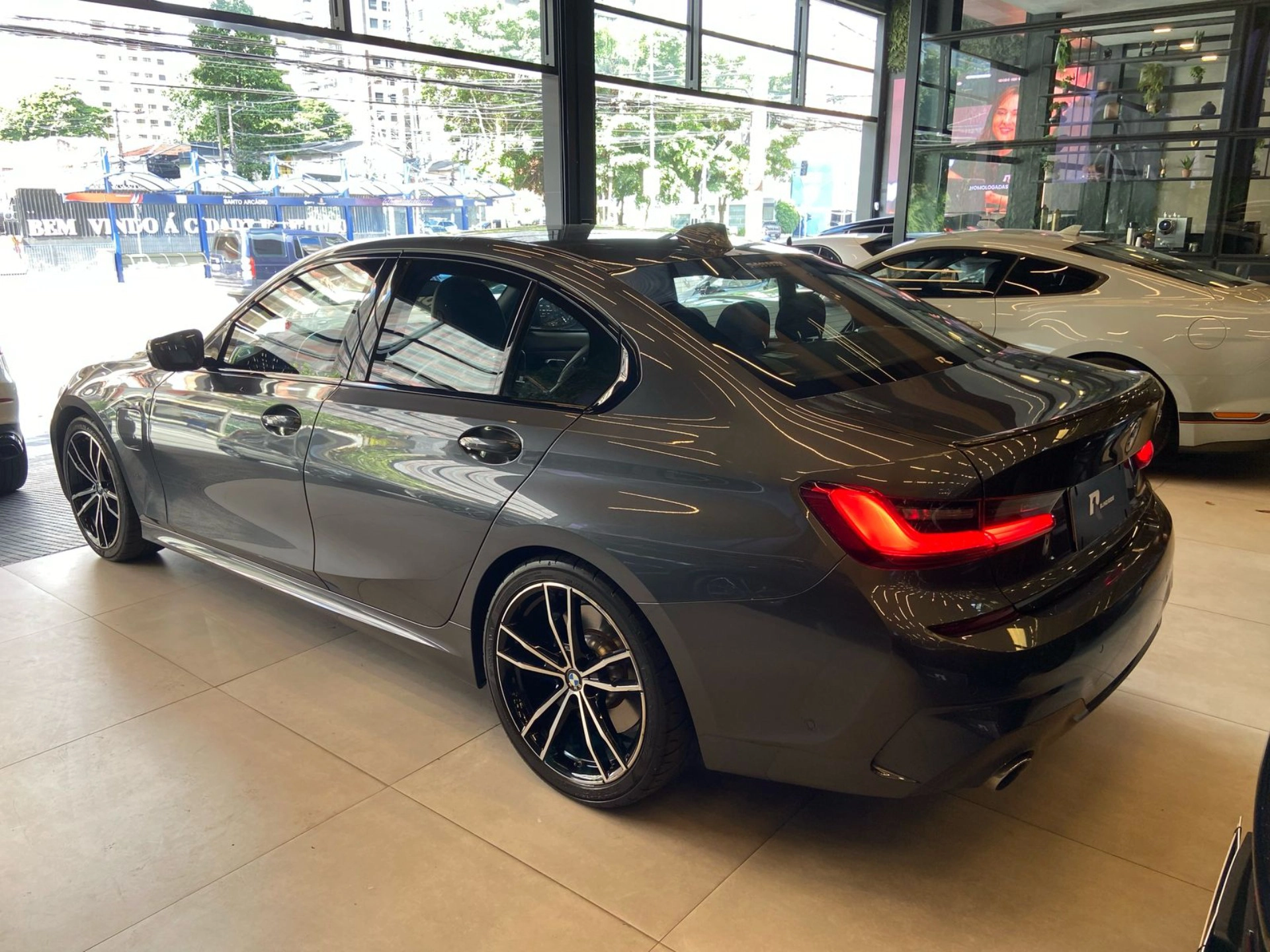 bmw 330E 2.0 16V TURBO HÍBRIDO M SPORT AUTOMÁTICO 2020