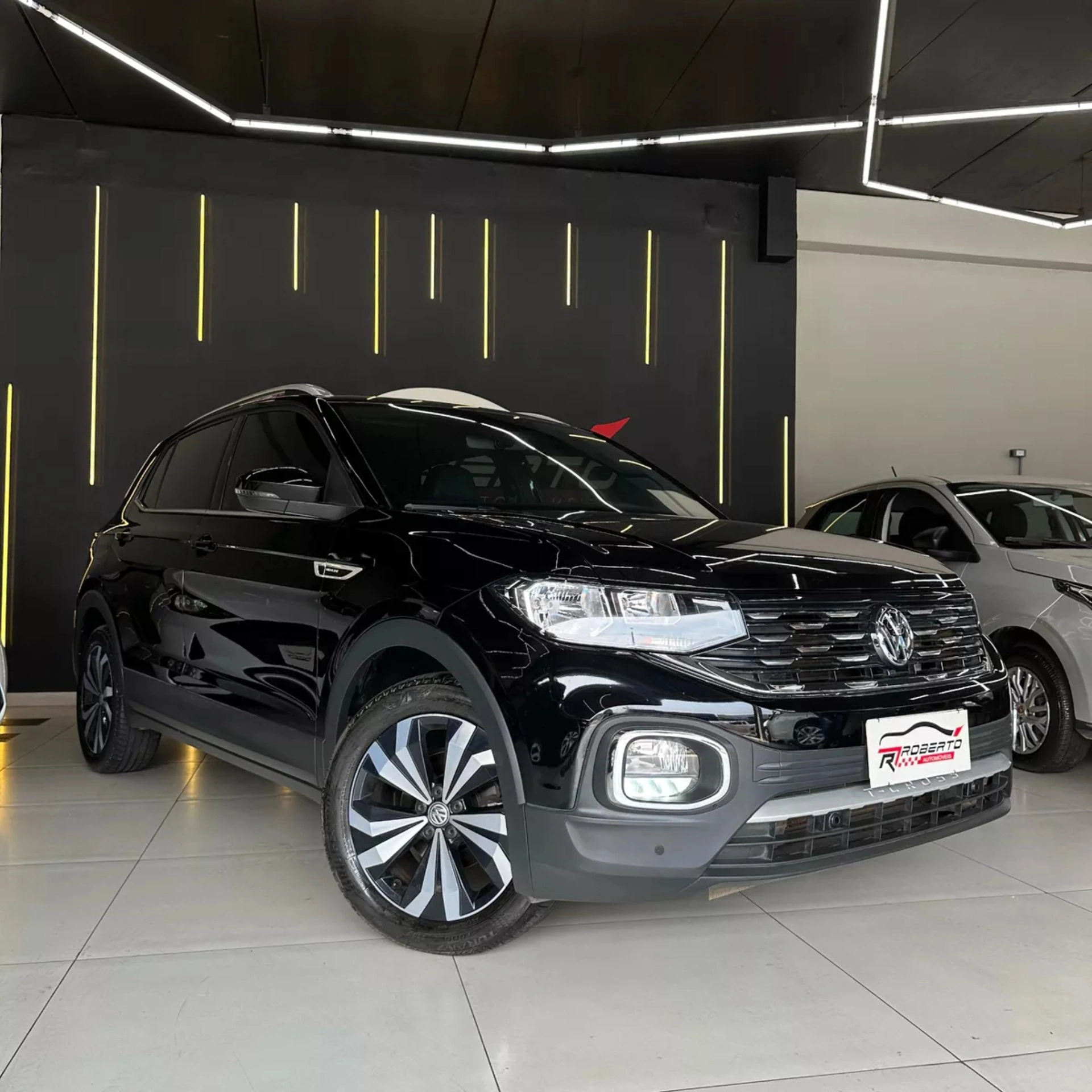 VOLKSWAGEN T-CROSS 1.4 250 TSI TOTAL FLEX HIGHLINE AUTOMÁTICO
