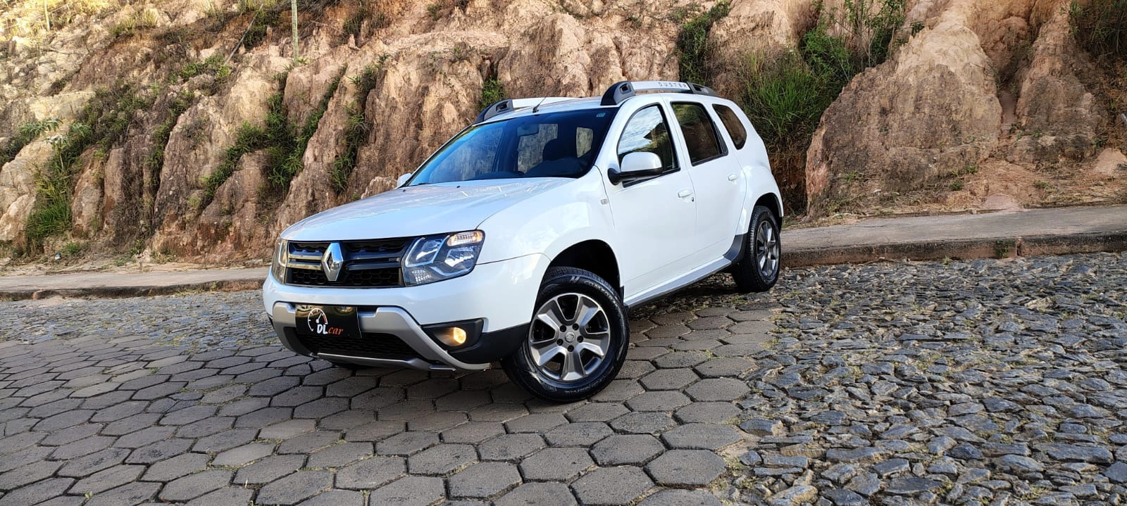 RENAULT DUSTER 2.0 DYNAMIQUE 4X4 16V FLEX 4P MANUAL