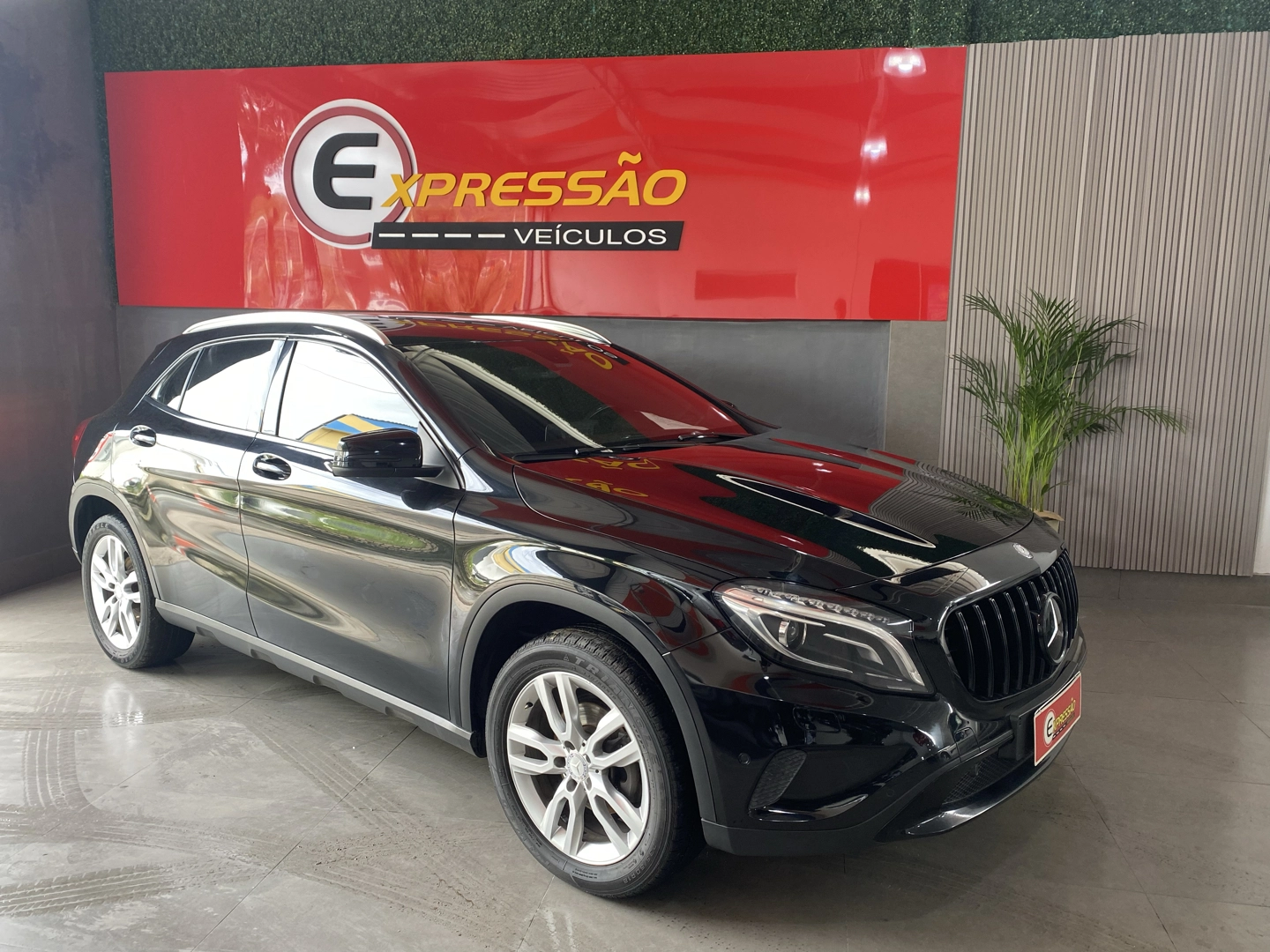 MERCEDES-BENZ GLA 200 1.6 CGI ADVANCE 16V TURBO FLEX 4P AUTOMÁTICO