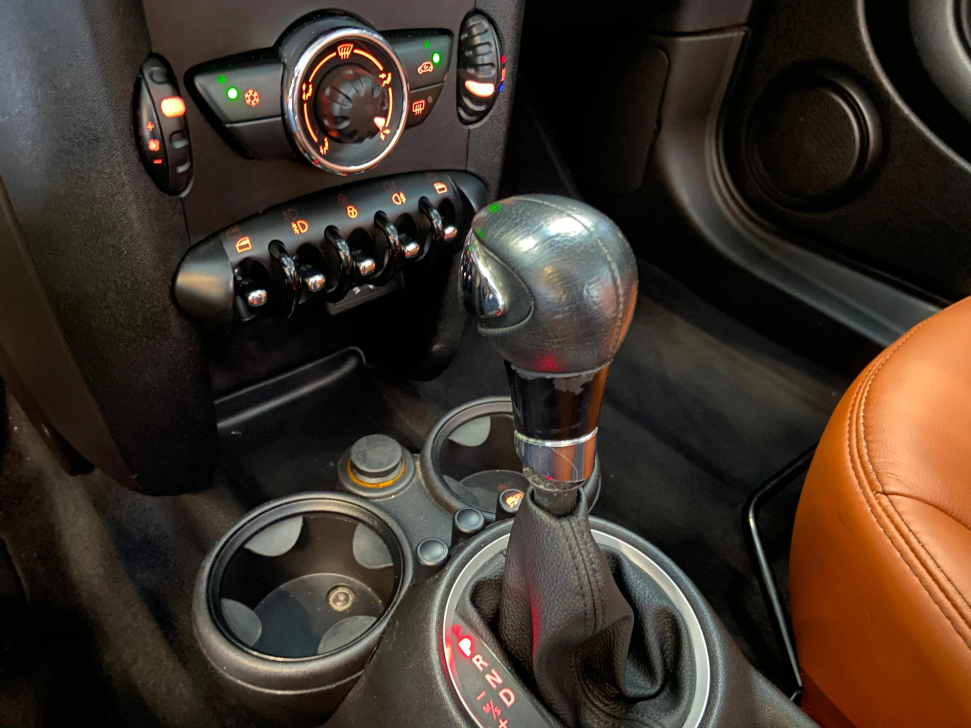 mini ONE 1.6 16V GASOLINA 2P AUTOMÁTICO 2013