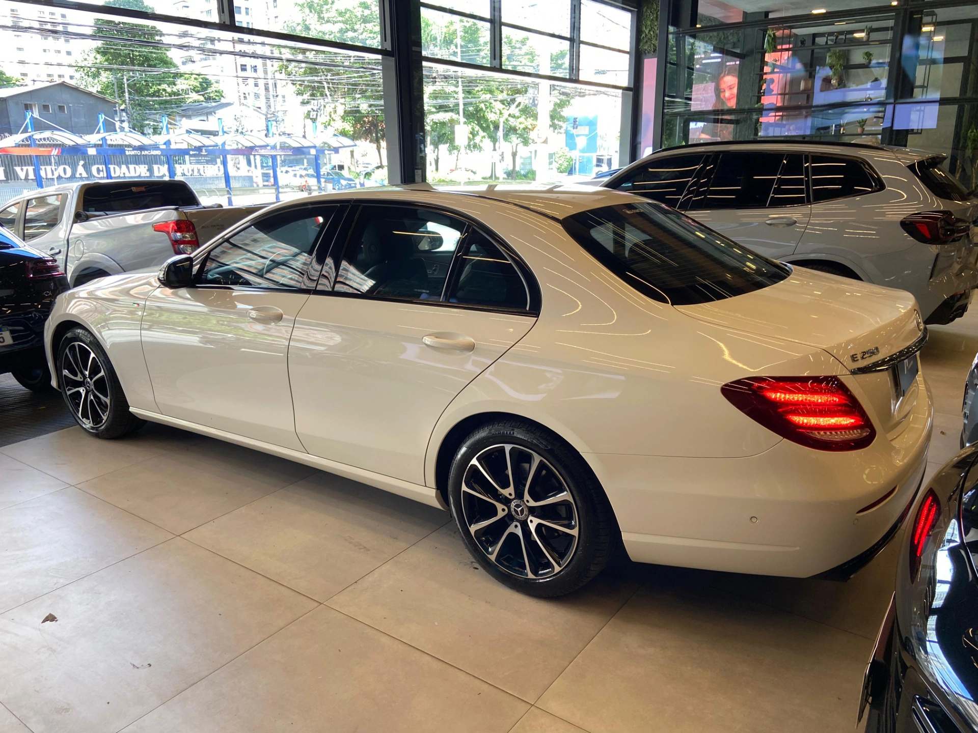 mercedes-benz E 250 2.0 CGI GASOLINA AVANTGARDE 9G-TRONIC 2019