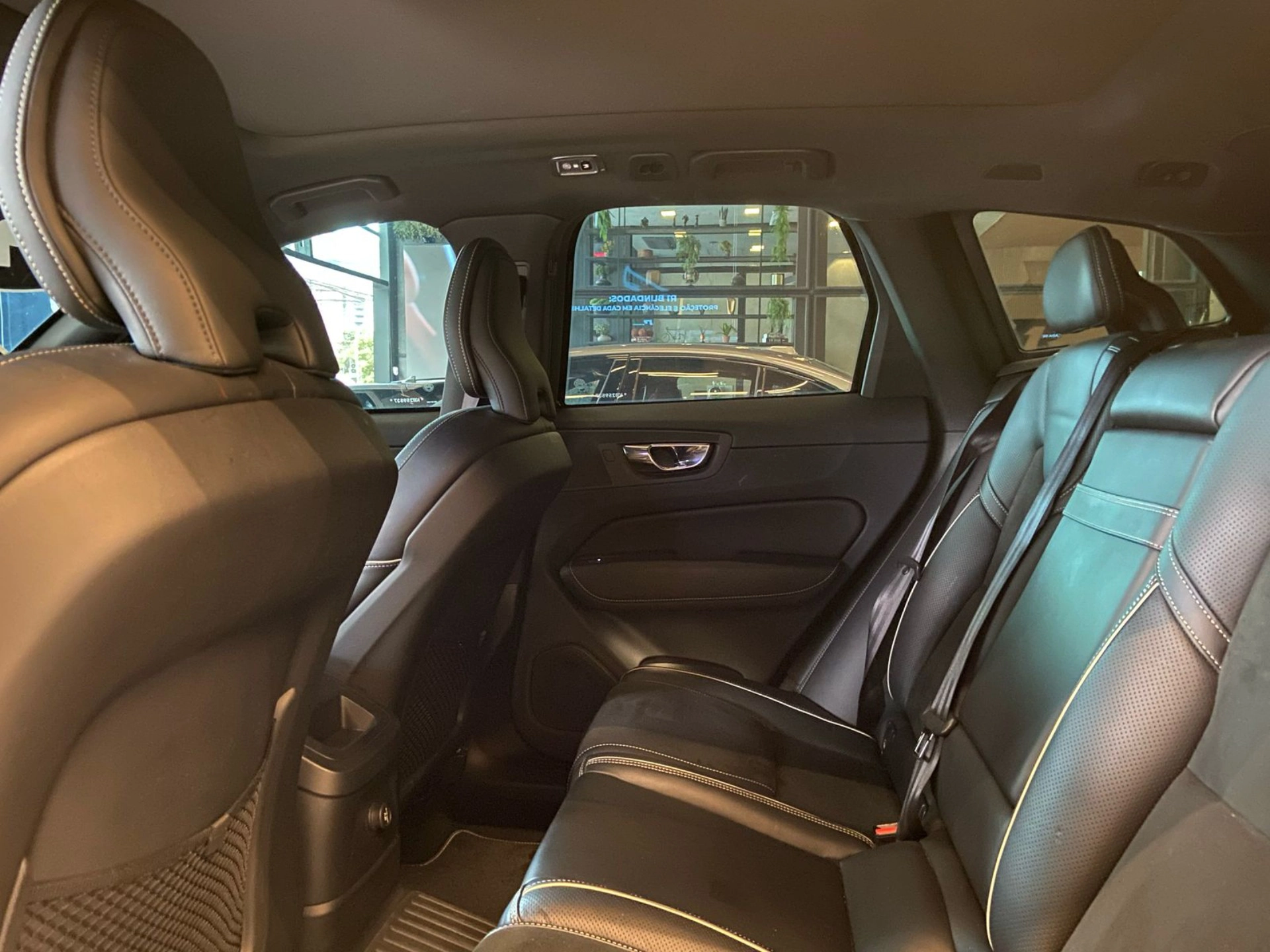 volvo XC60 2.0 T8 HYBRID R-DESIGN AWD GEARTRONIC 2019
