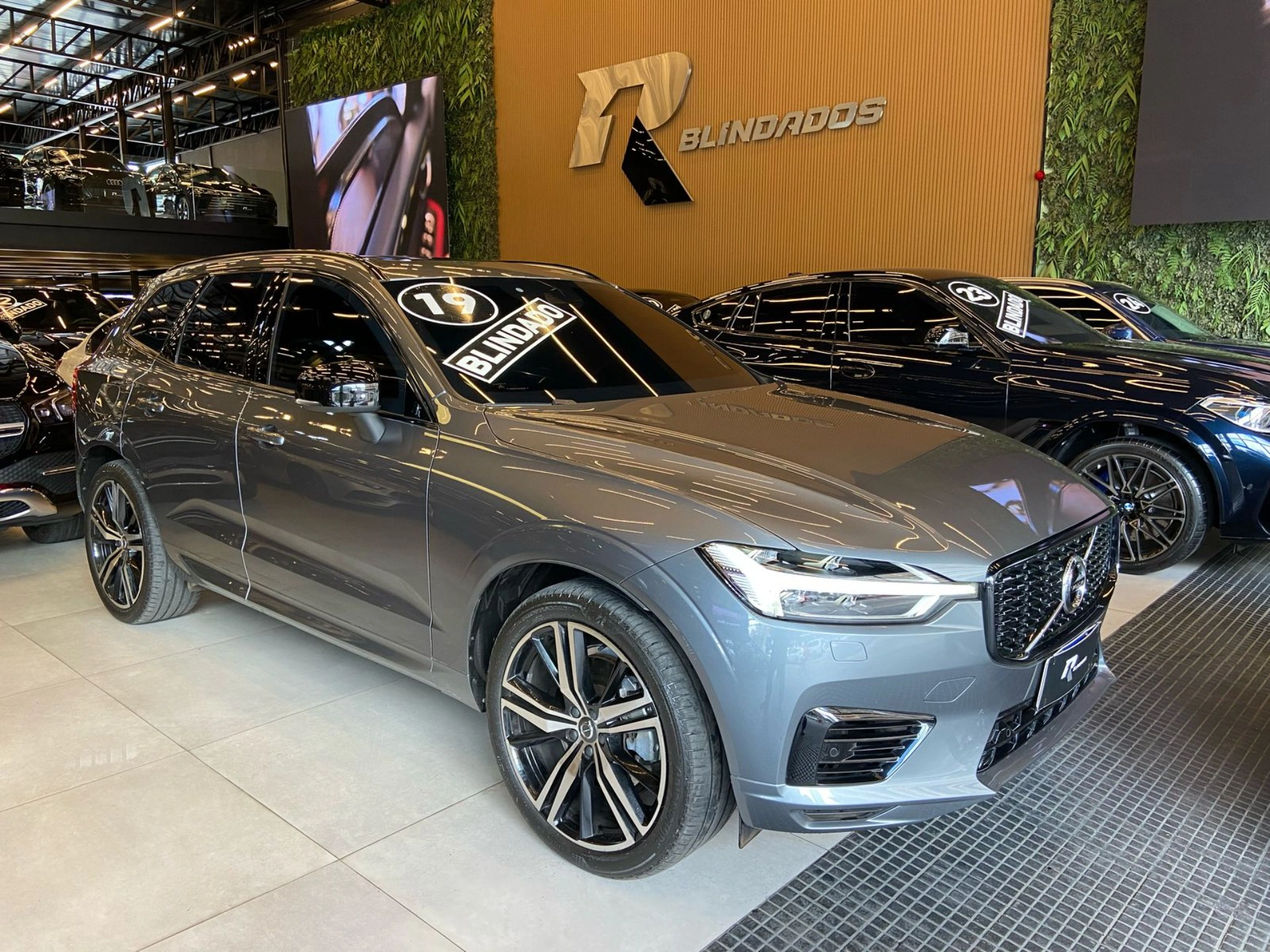 volvo XC60 2.0 T8 HYBRID R-DESIGN AWD GEARTRONIC 2019