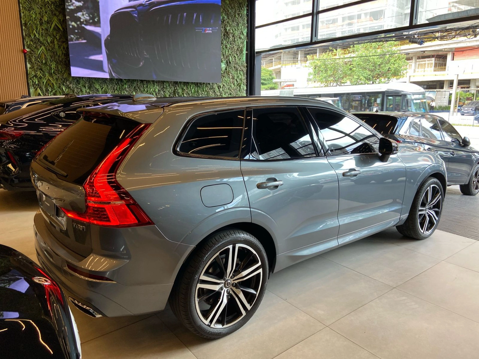 volvo XC60 2.0 T8 HYBRID R-DESIGN AWD GEARTRONIC 2019