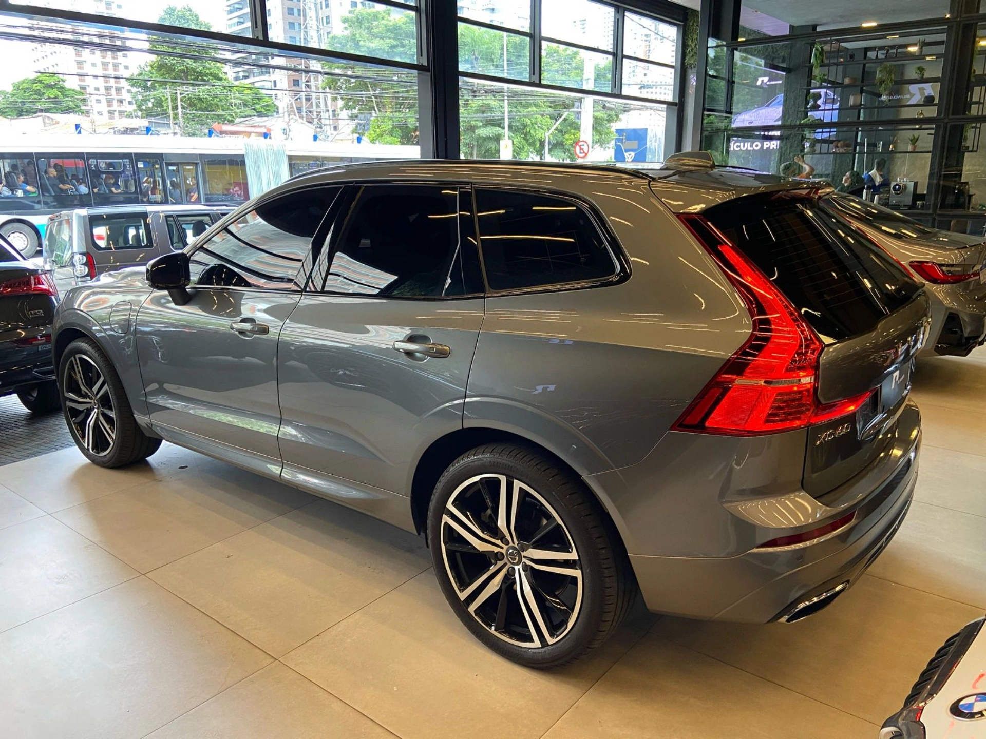 volvo XC60 2.0 T8 HYBRID R-DESIGN AWD GEARTRONIC 2019