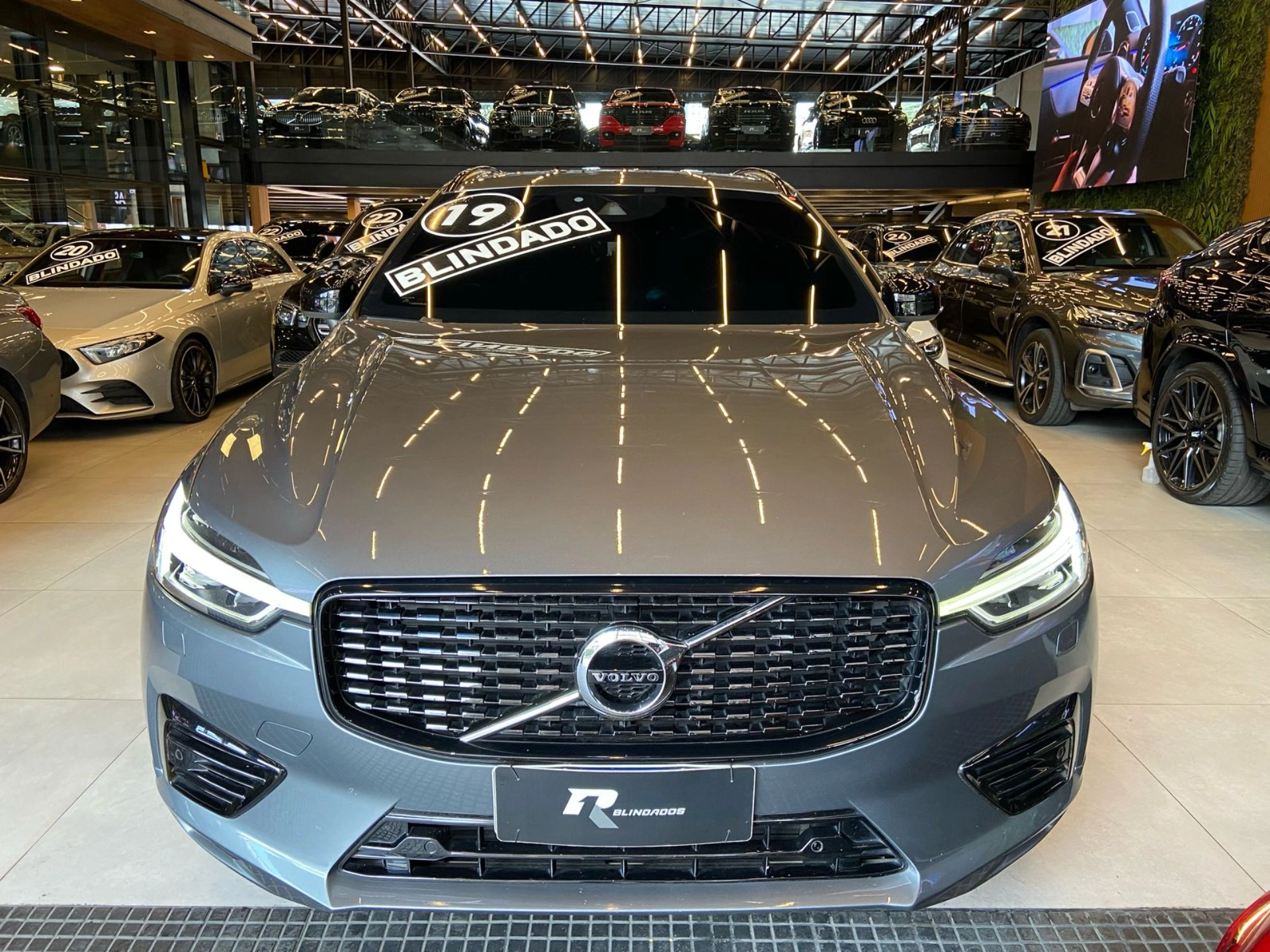 volvo XC60 2.0 T8 HYBRID R-DESIGN AWD GEARTRONIC 2019