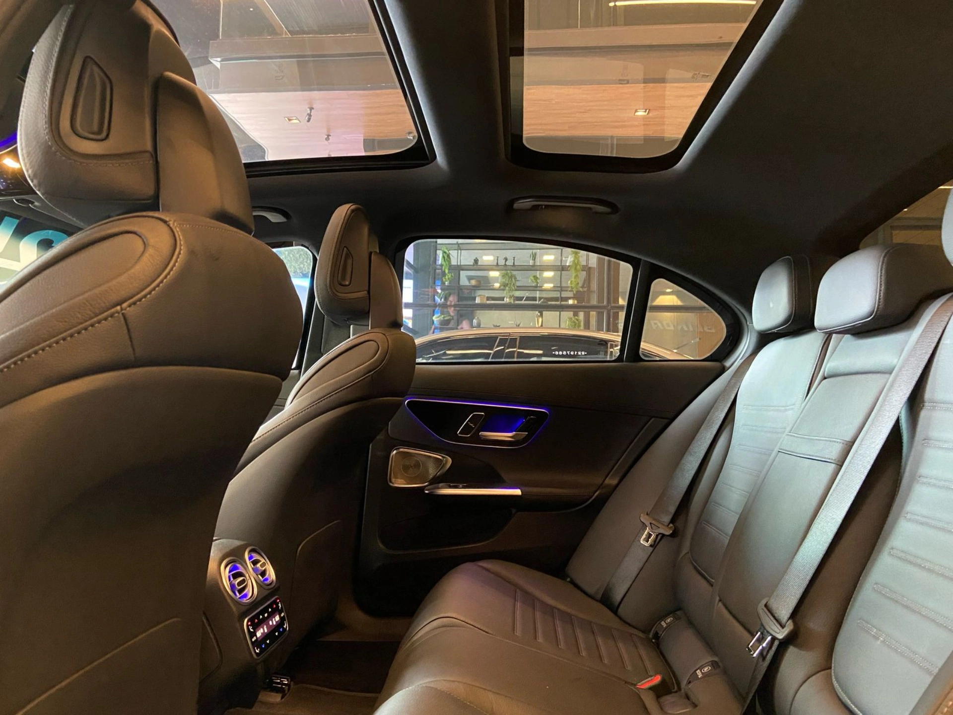 mercedes-benz C 300 2.0 EQ BOOST HÍBRIDO AMG LINE 9G-TRONIC 2024