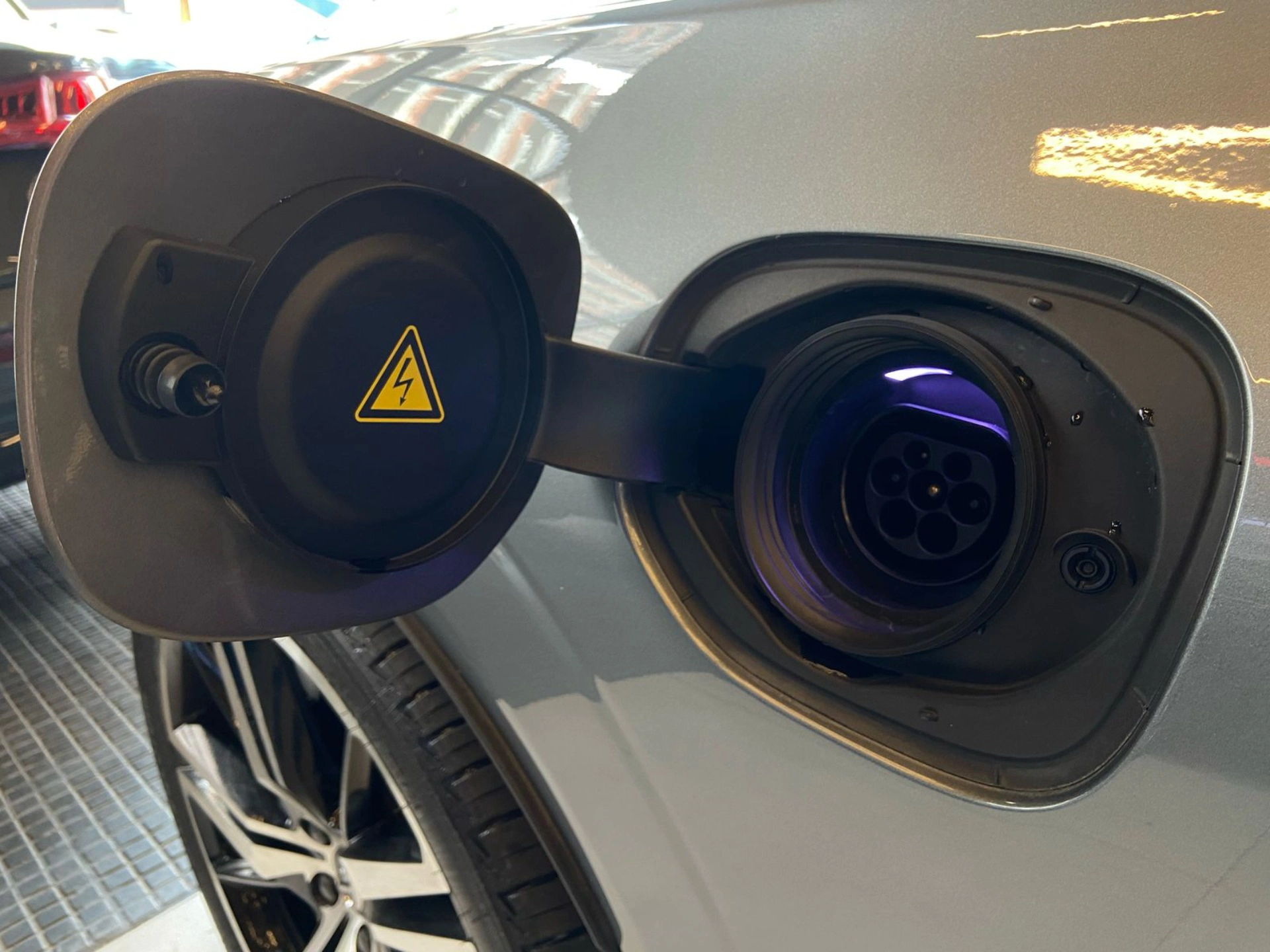 volvo XC60 2.0 T8 HYBRID R-DESIGN AWD GEARTRONIC 2019