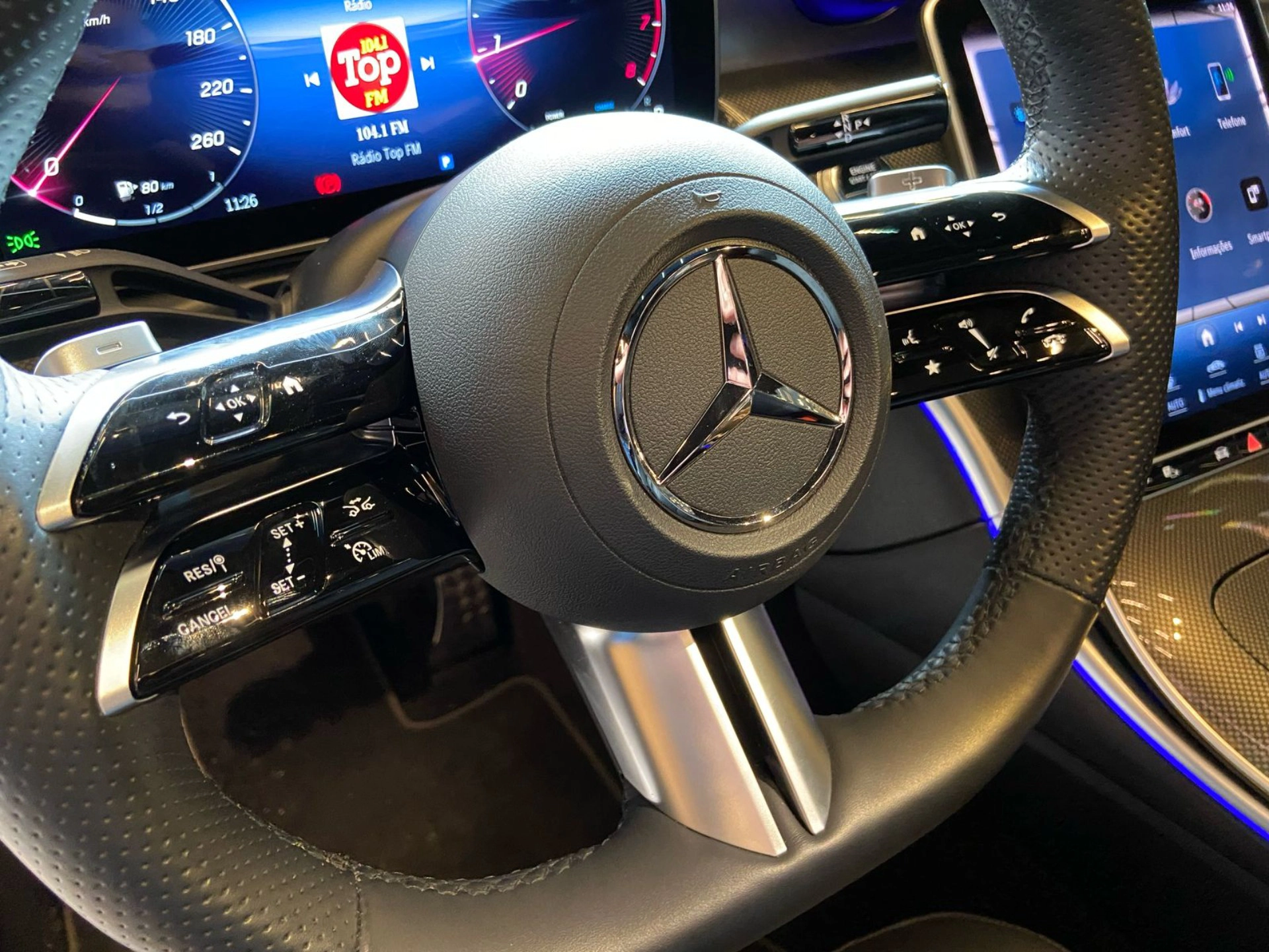 mercedes-benz C 300 2.0 EQ BOOST HÍBRIDO AMG LINE 9G-TRONIC 2024