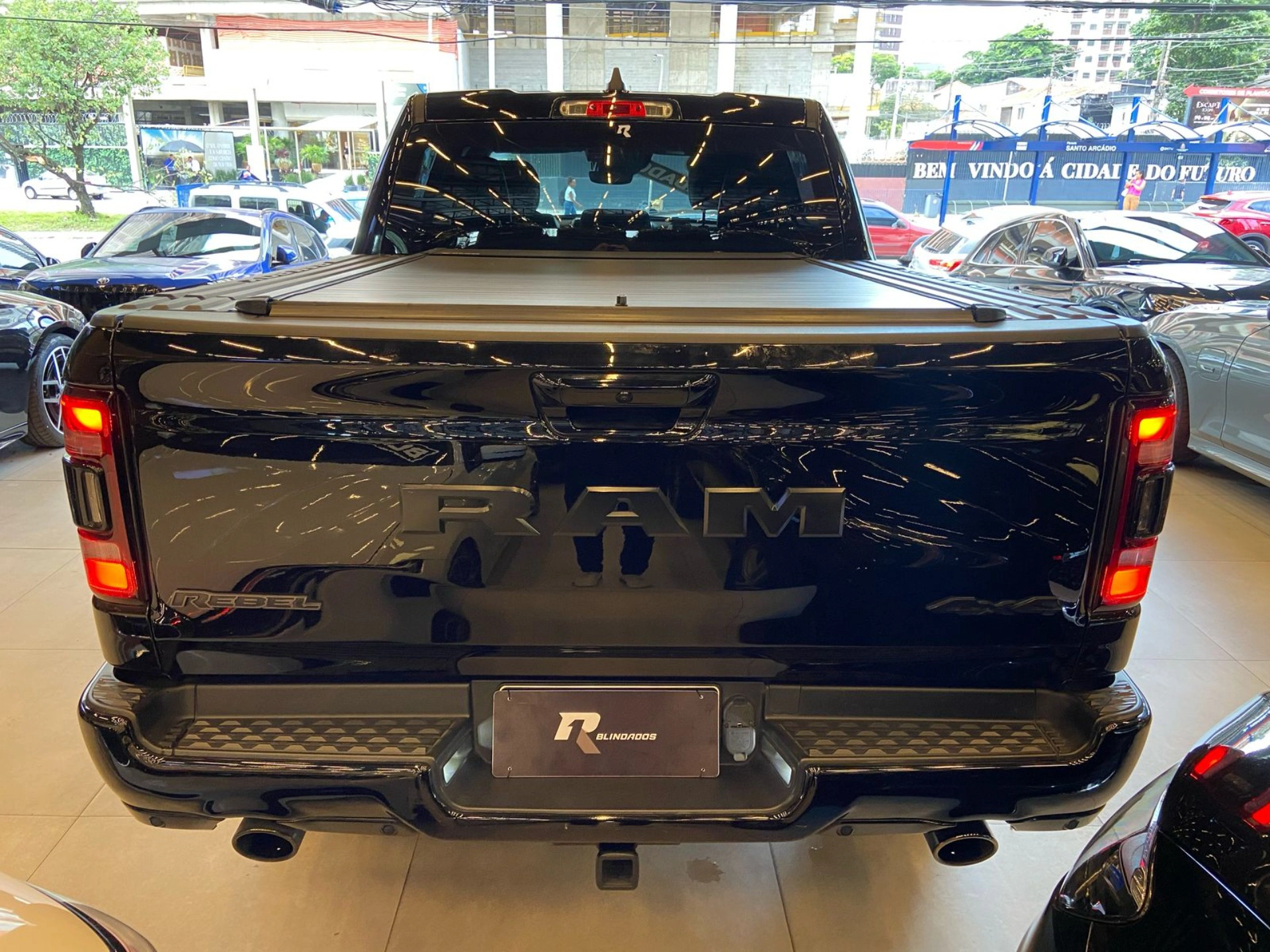 ram 1500 5.7 V8 GASOLINA REBEL CD 4X4 AUTOMÁTICO 2022