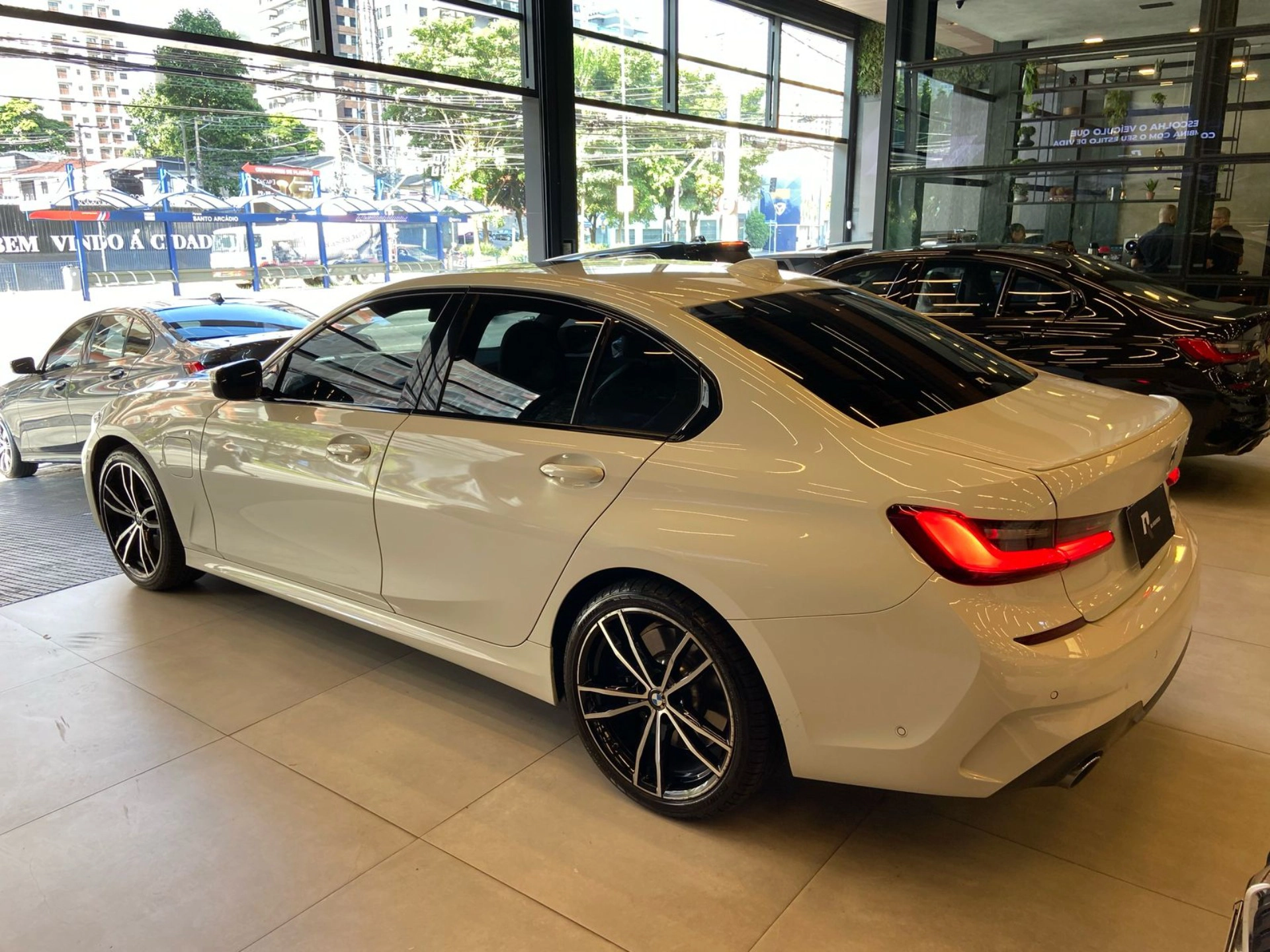 bmw 330E 2.0 16V TURBO HÍBRIDO M SPORT AUTOMÁTICO 2020