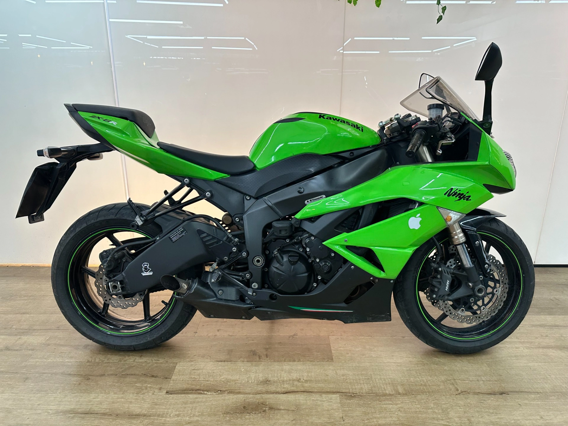 KAWASAKI NINJA ZX-6R Esportiva