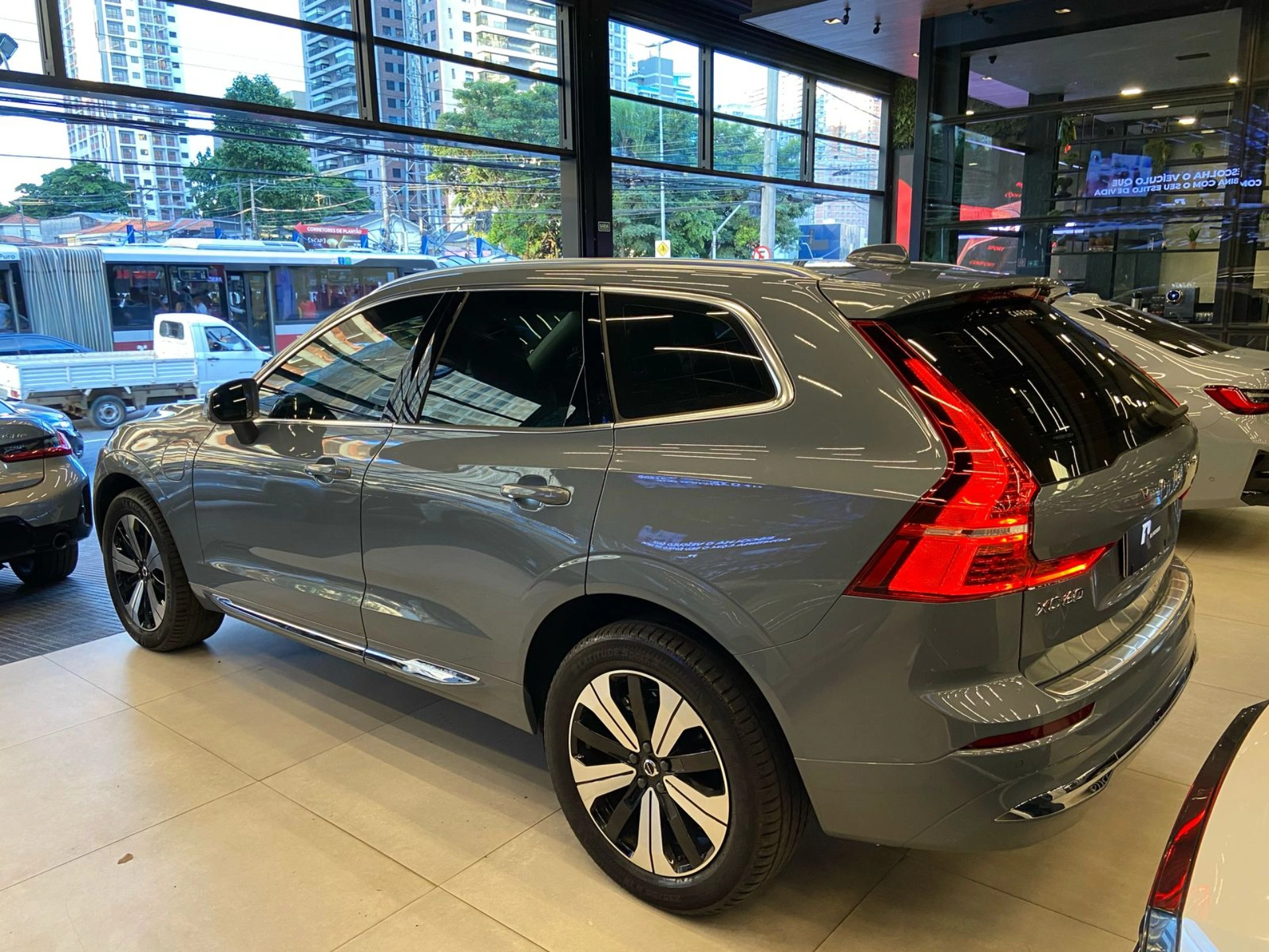volvo XC60 2.0 T8 RECHARGE PLUS AWD GEARTRONIC 2024