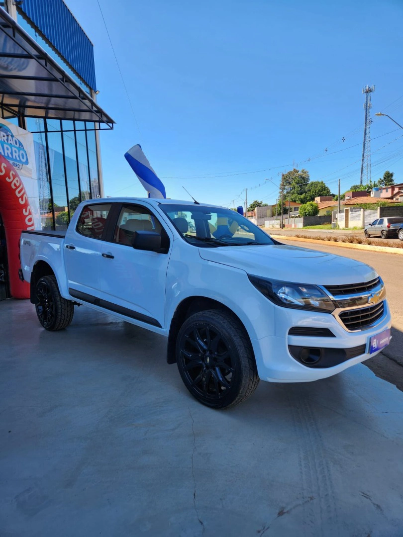 CHEVROLET S10 2.8 LS 4X4 CD 16V TURBO DIESEL 4P MANUAL