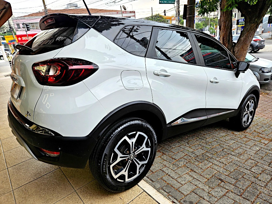 renault CAPTUR 1.3 TCE FLEX ICONIC X-TRONIC 2022