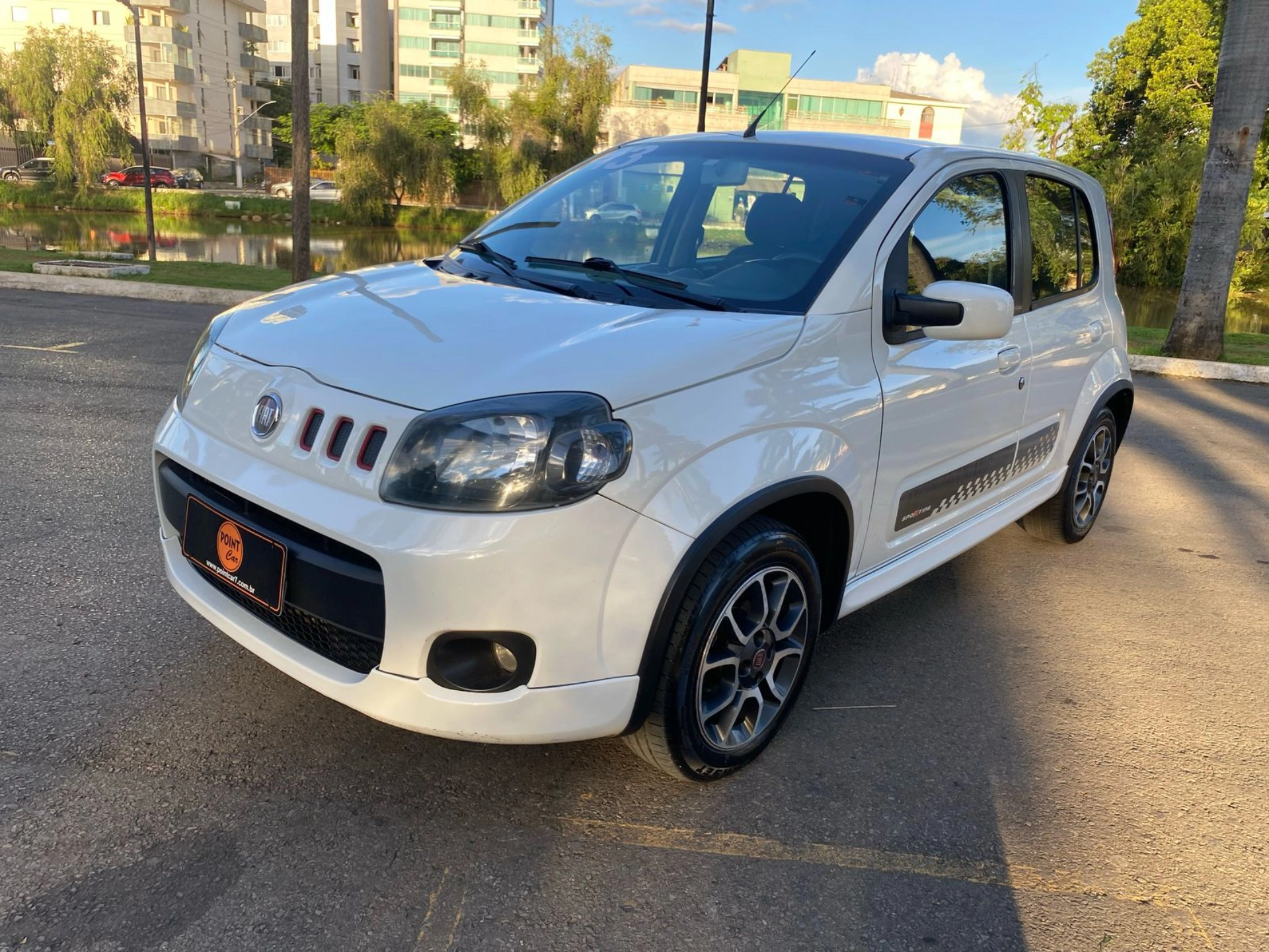 FIAT UNO 1.4 EVO SPORTING 8V FLEX 4P MANUAL
