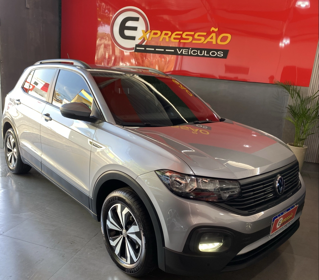VOLKSWAGEN T-CROSS 1.0 200 TSI TOTAL FLEX SENSE AUTOMÁTICO