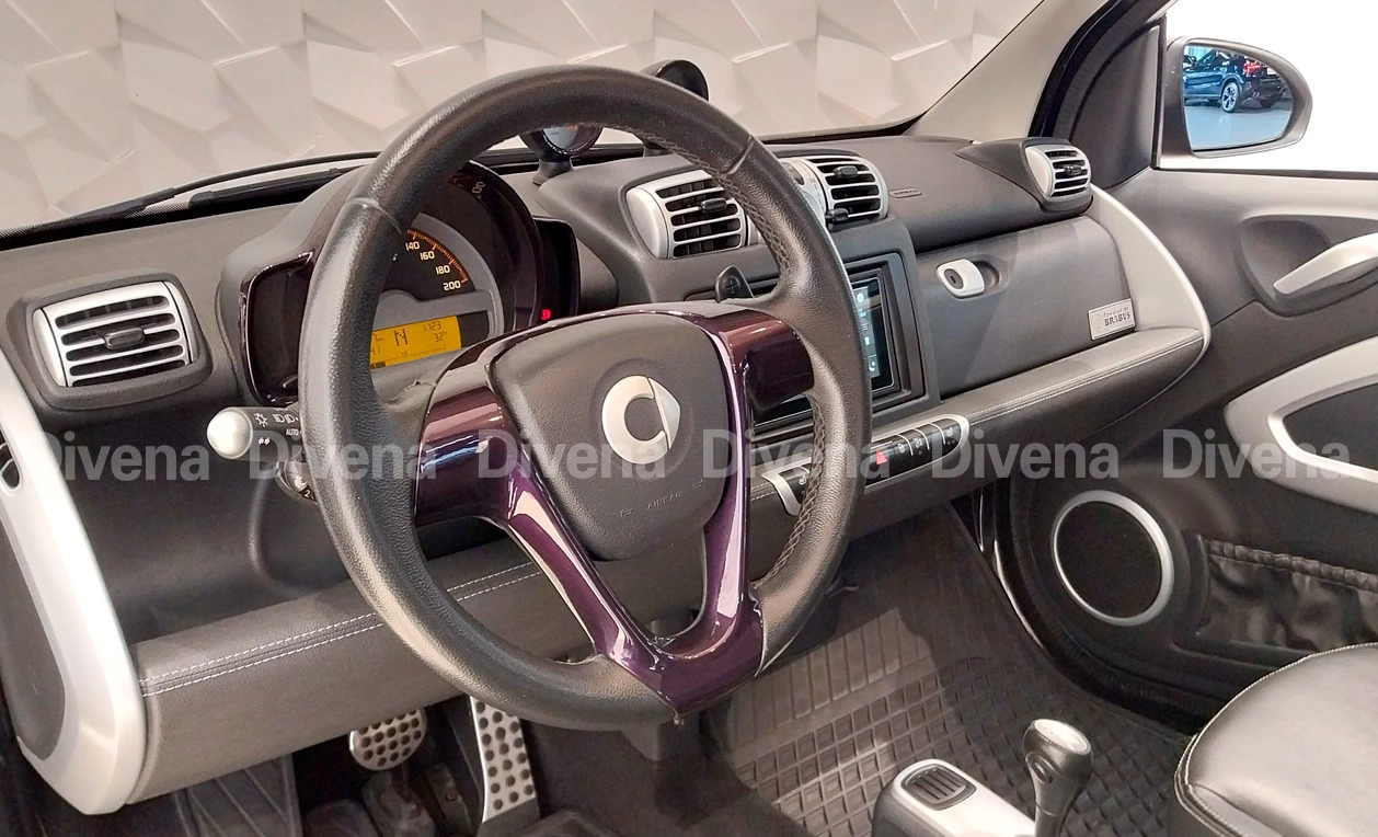smart FORTWO 1.0 BRABUS COUPÊ 3 CILINDROS 12V TURBO GASOLINA 2P AUTOMÁTIZADO 2010