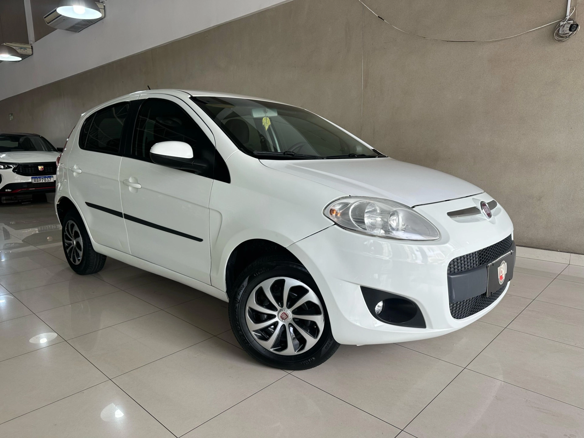 FIAT PALIO 1.4 MPI ATTRACTIVE 8V FLEX 4P MANUAL