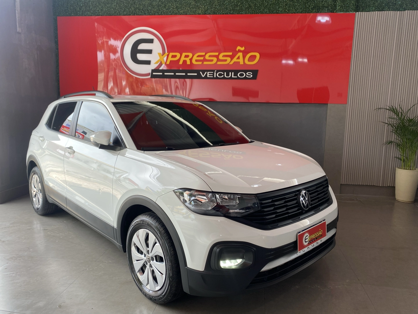 VOLKSWAGEN T-CROSS 1.0 200 TSI TOTAL FLEX SENSE AUTOMÁTICO