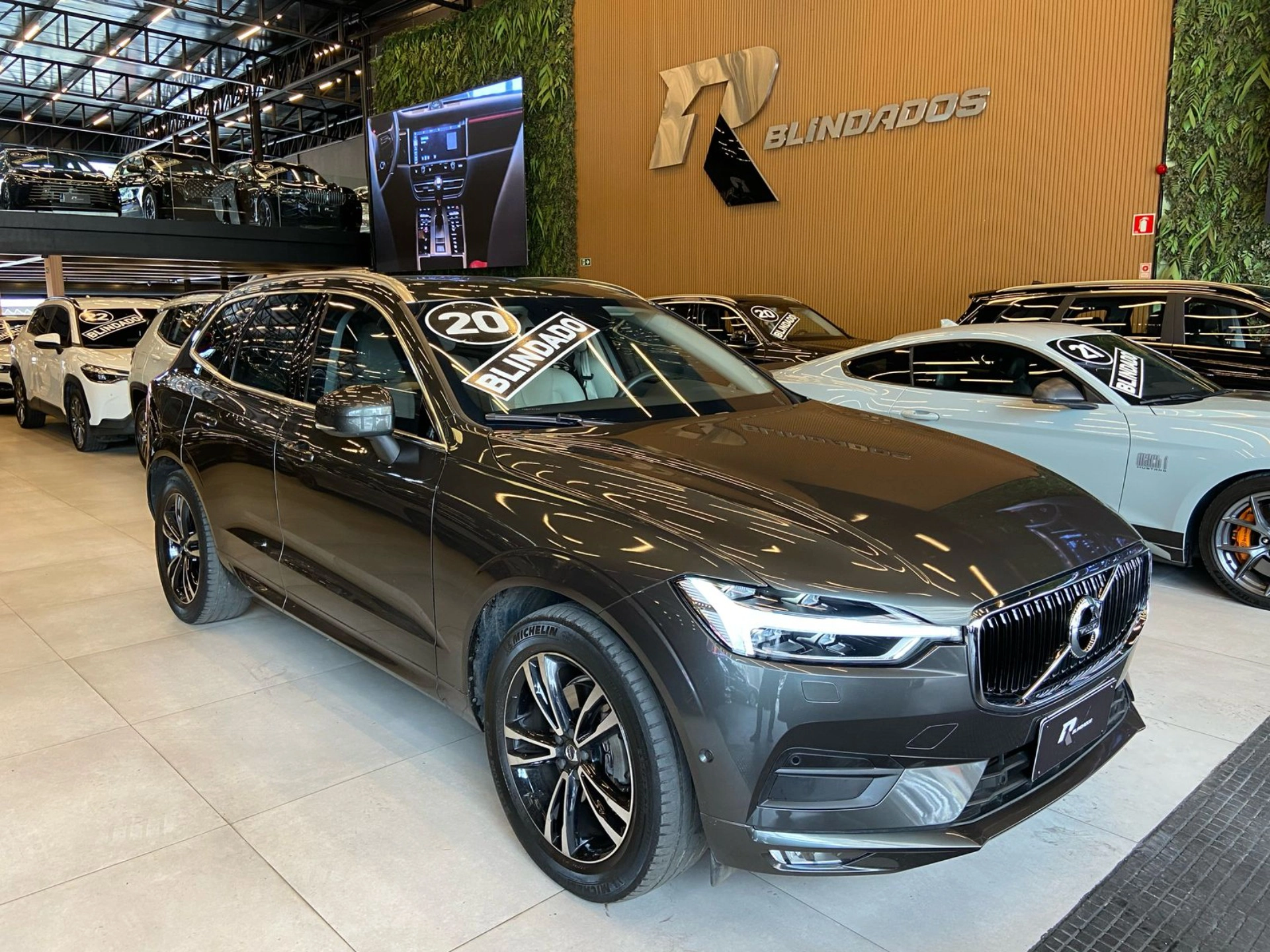 volvo XC60 2.0 T5 GASOLINA MOMENTUM AWD GEARTRONIC 2020