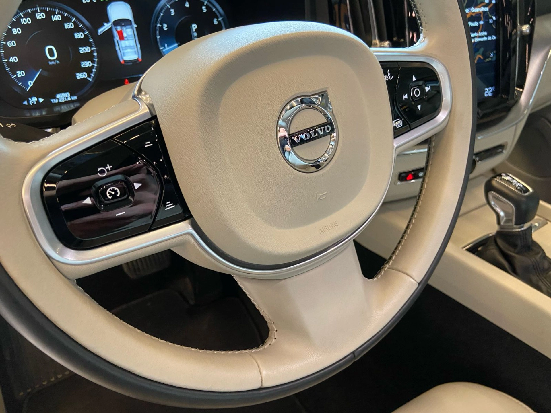 volvo XC60 2.0 T5 GASOLINA MOMENTUM AWD GEARTRONIC 2020